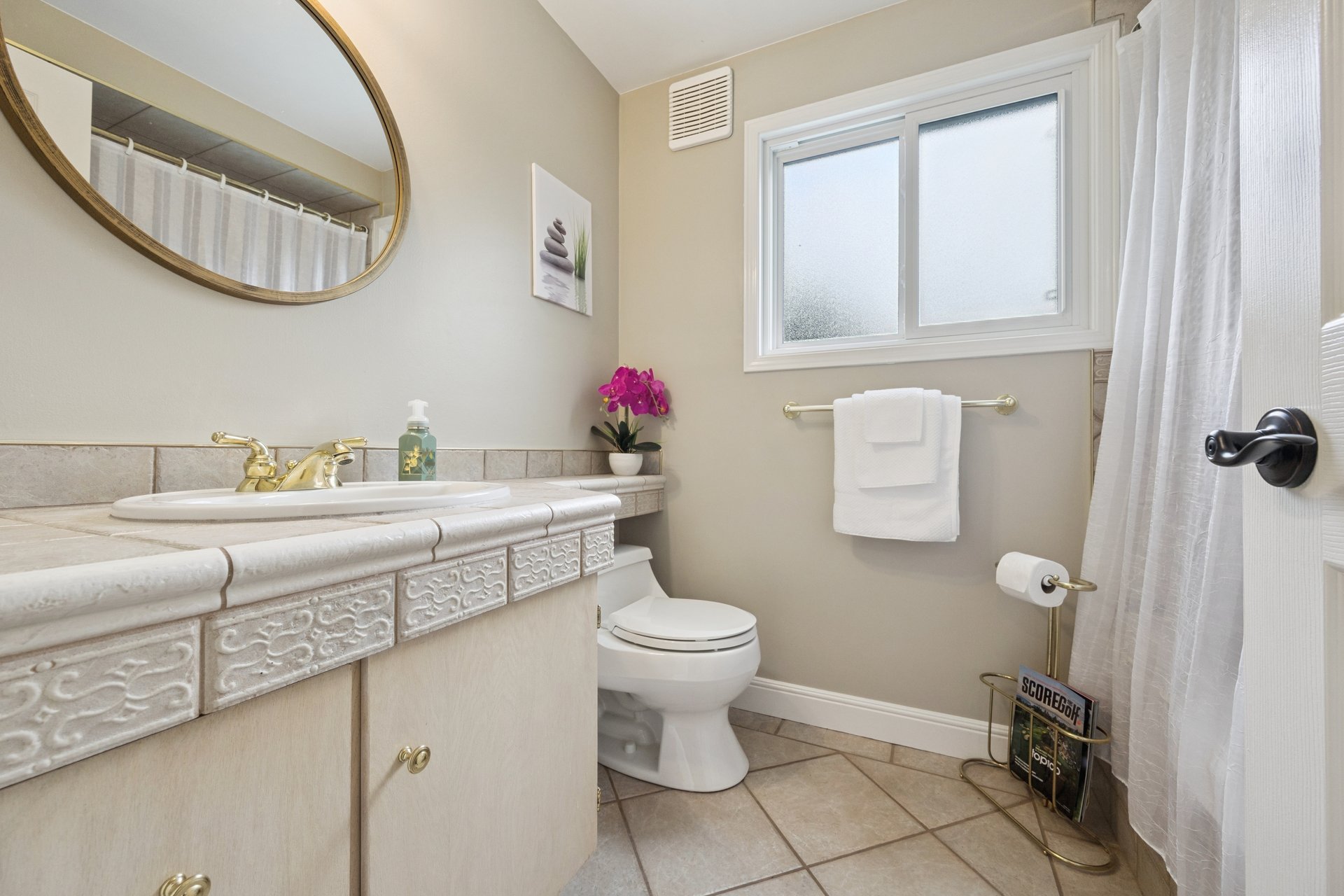 250 Mccraney Street W