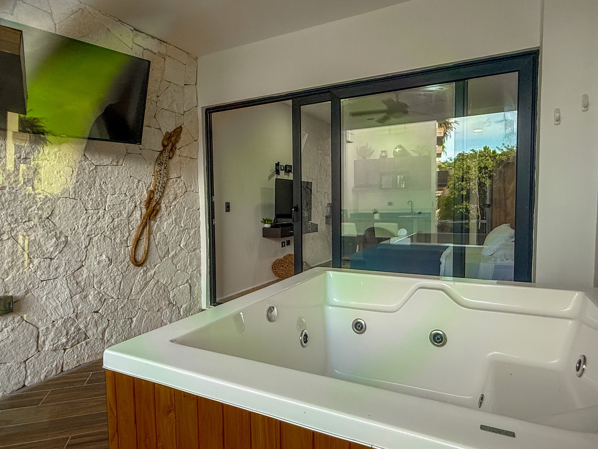Studio Naia  | Incredible Price