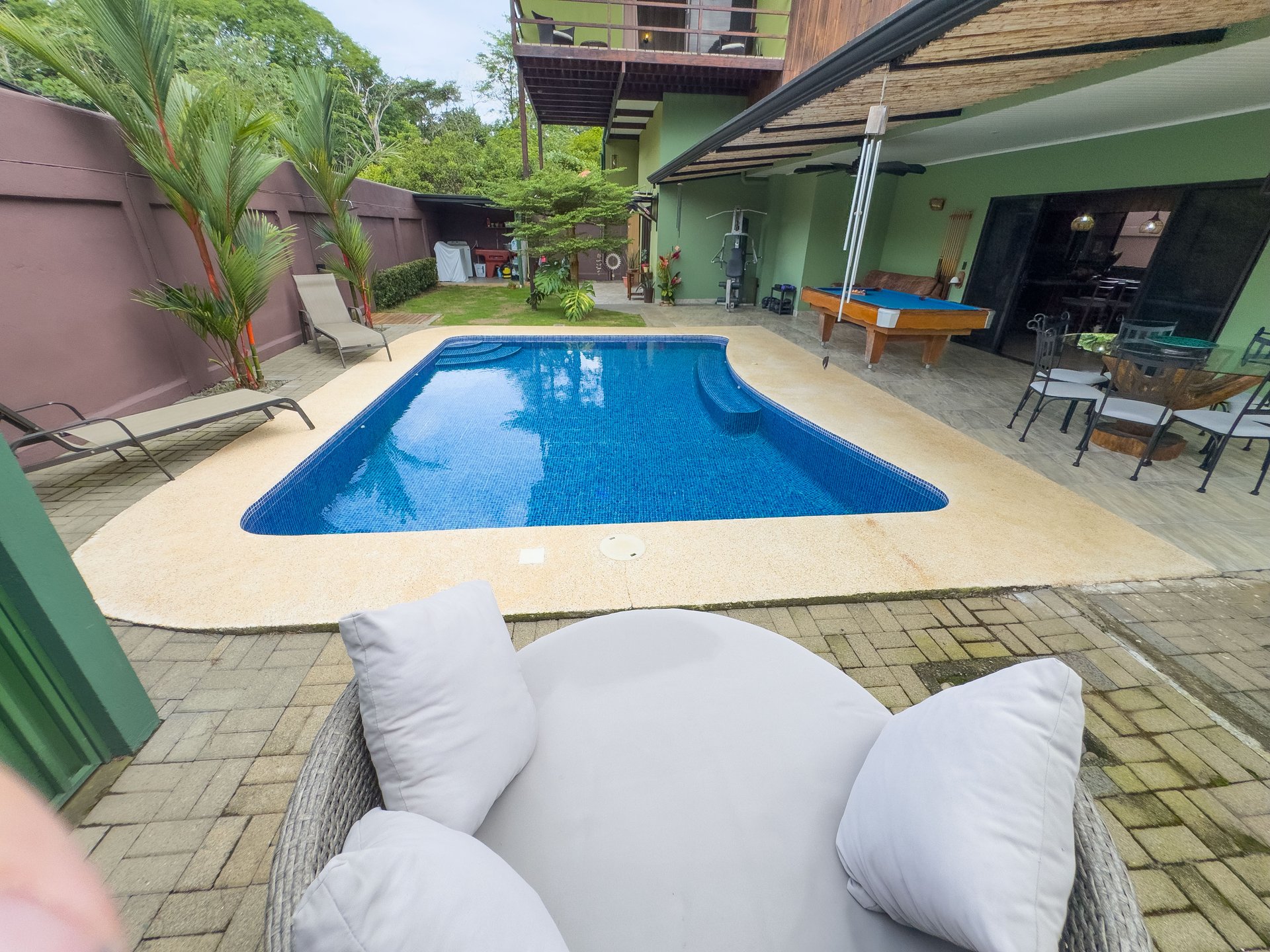 Naranjito corner lot house