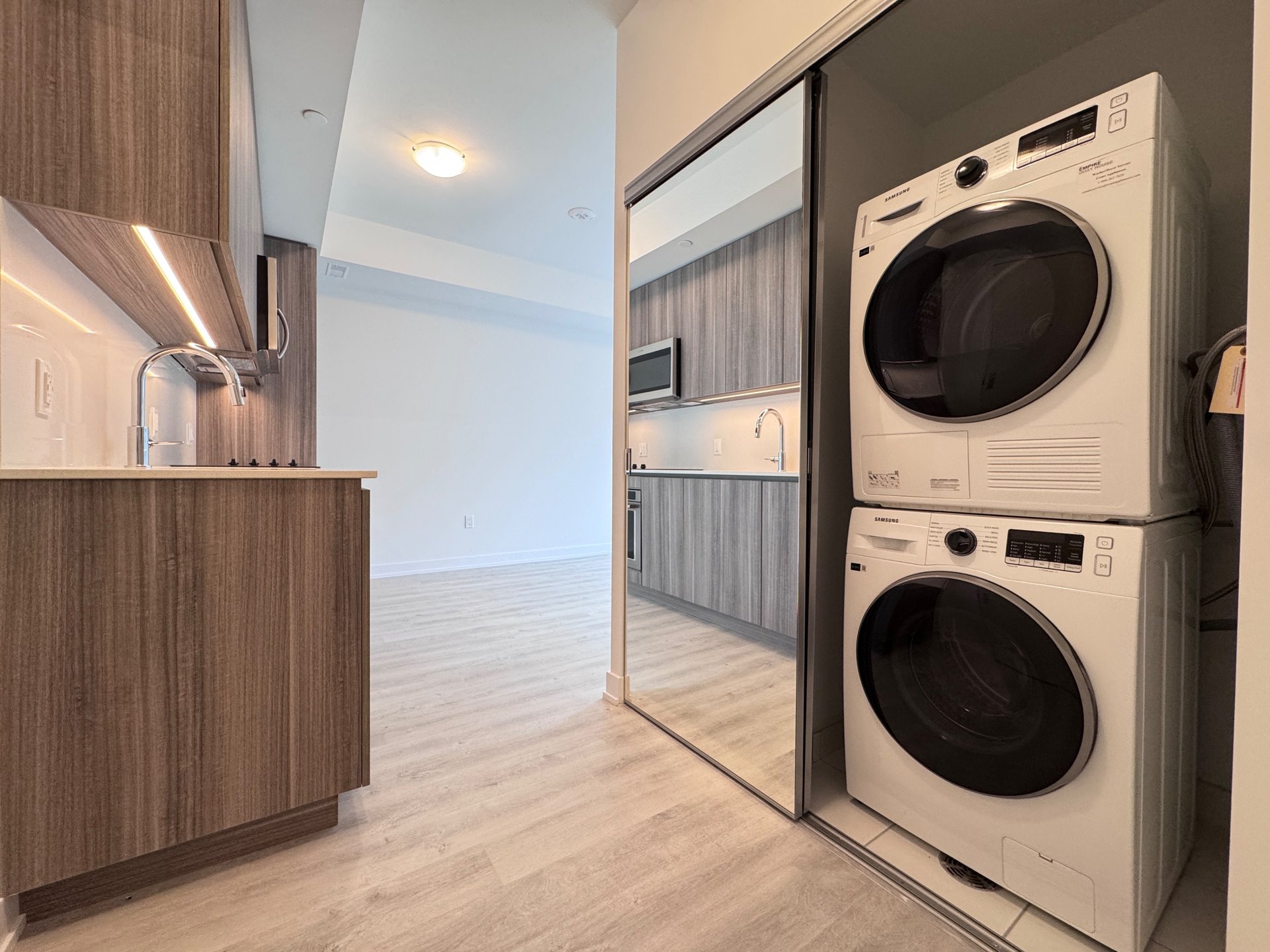 15 Richardson Street Unit: 1021