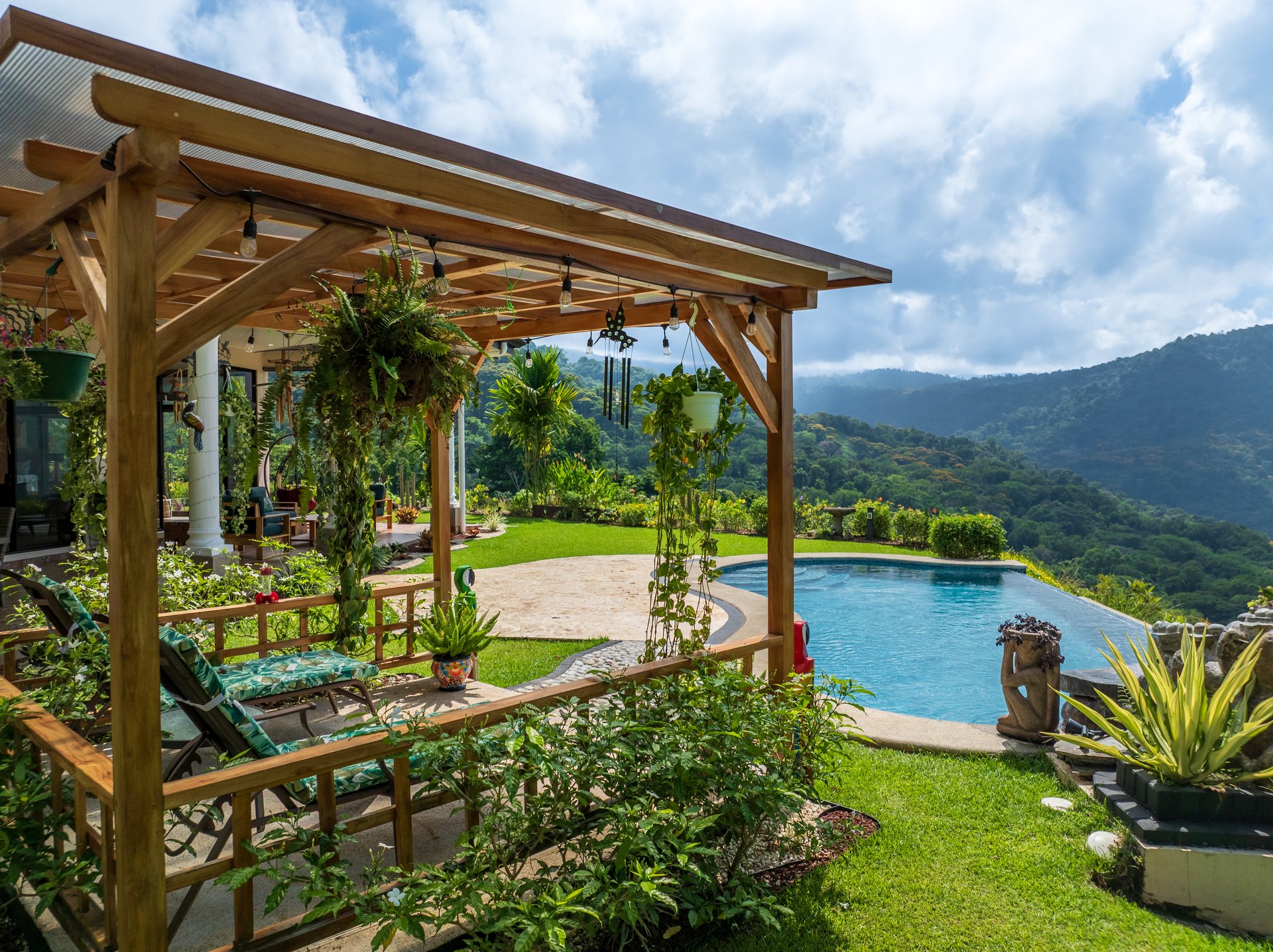 Luxury Ocean View Home with Infinity Pool in Hills of Portalon – Move-In Ready