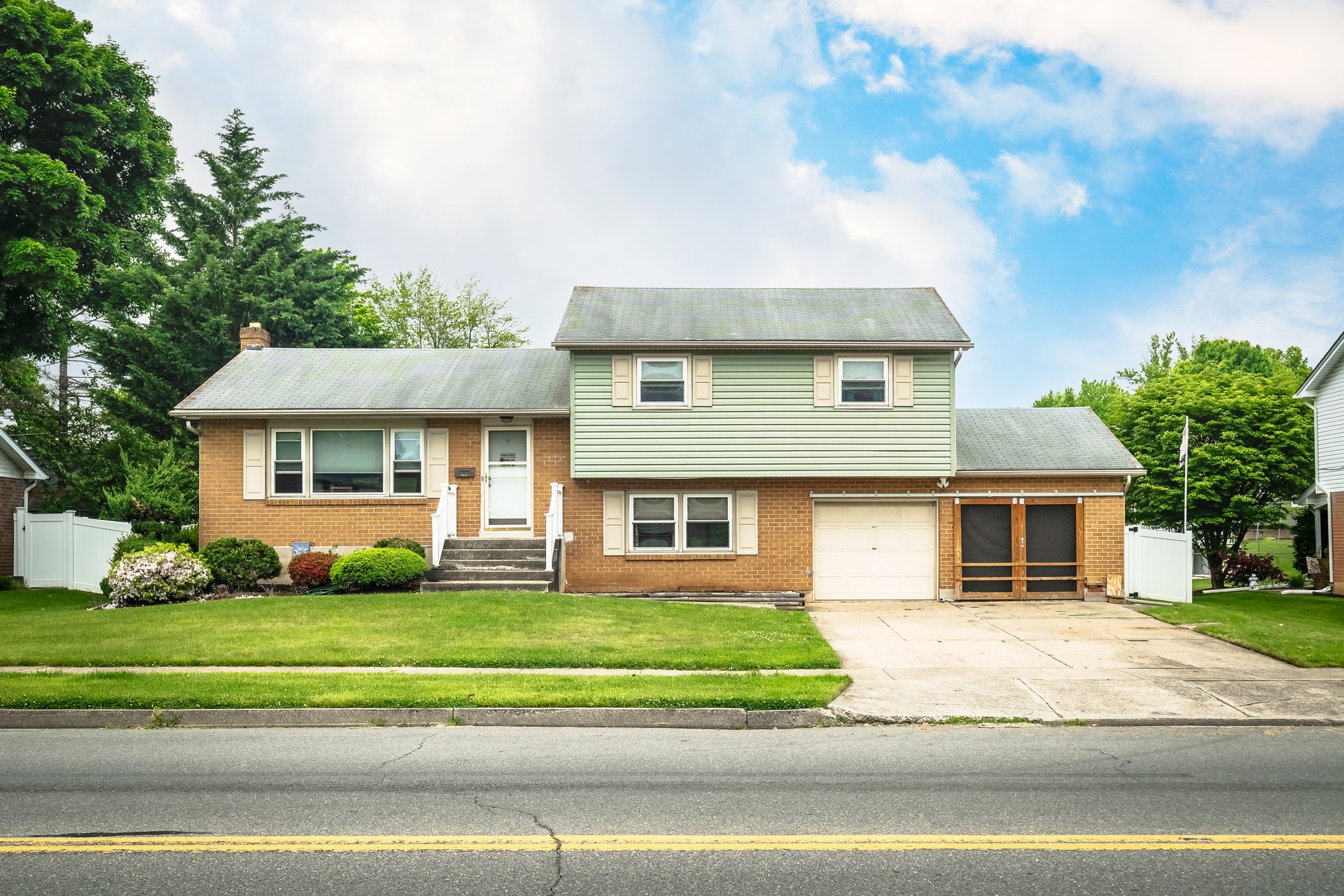 1915 Johnston Drive