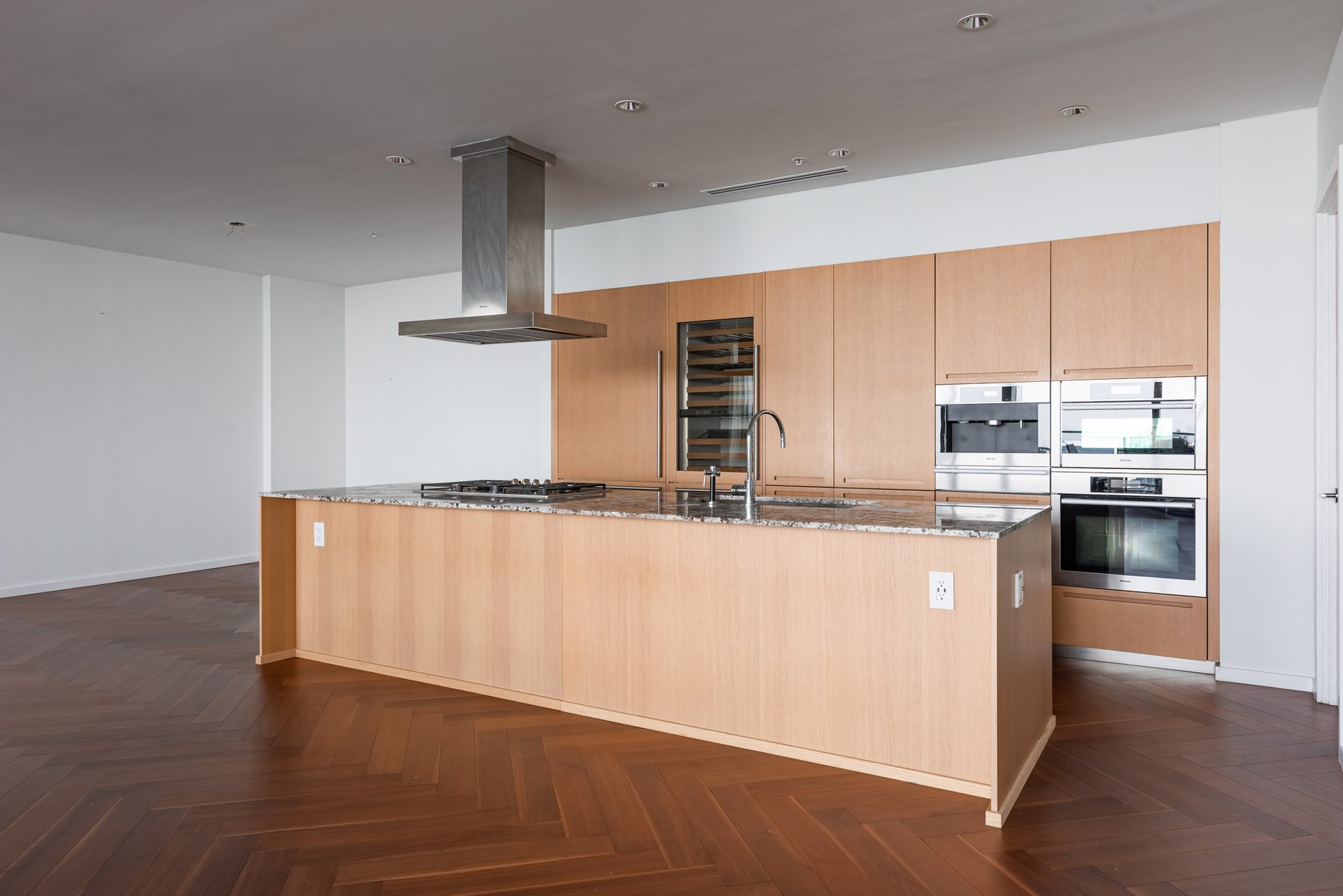 Suite 5302- 180 University Avenue