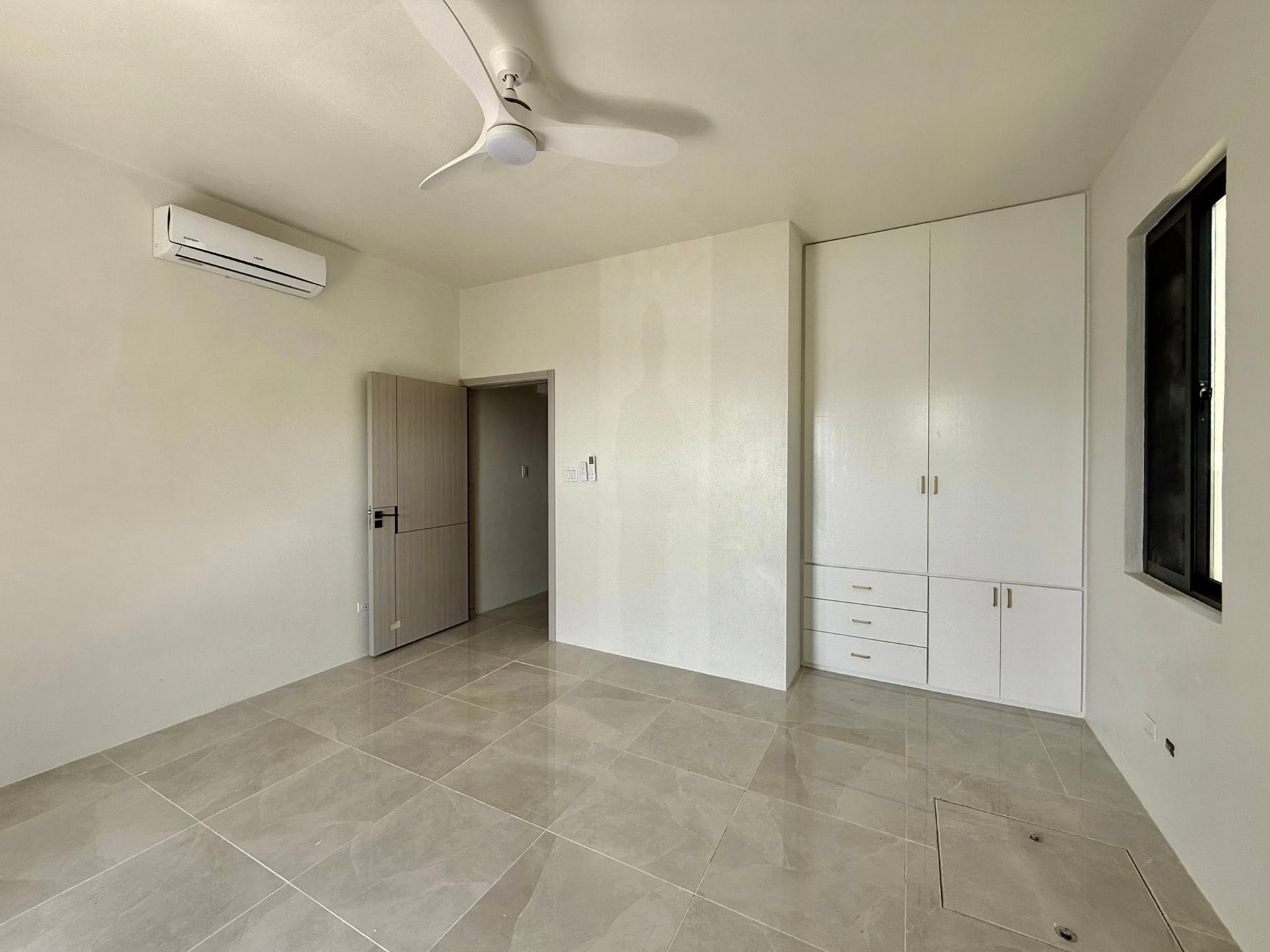 1087 Sabbath Hill 1 Bedroom Apartment