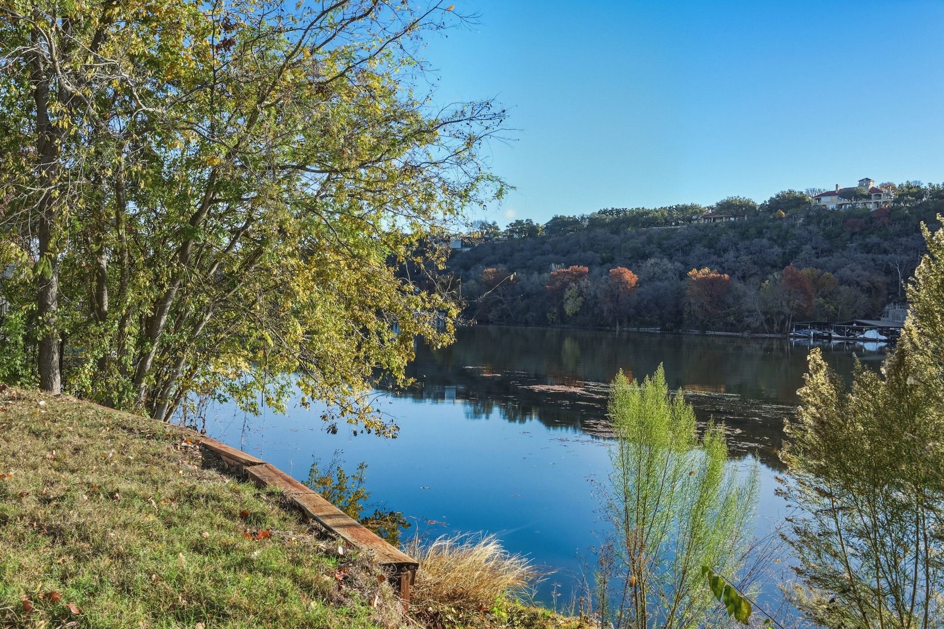 3607 Robbins Road