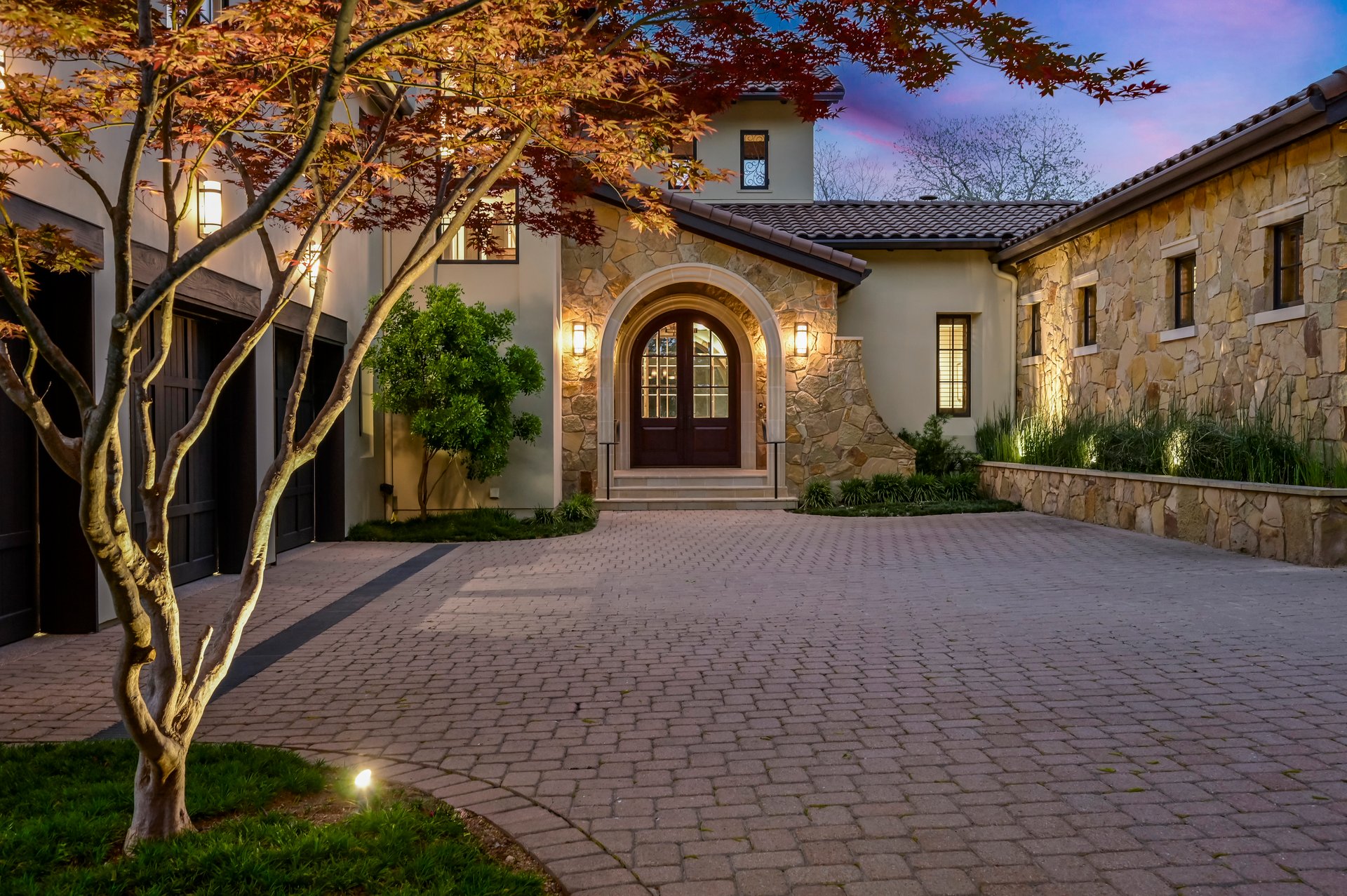 1401 N Weston Lane