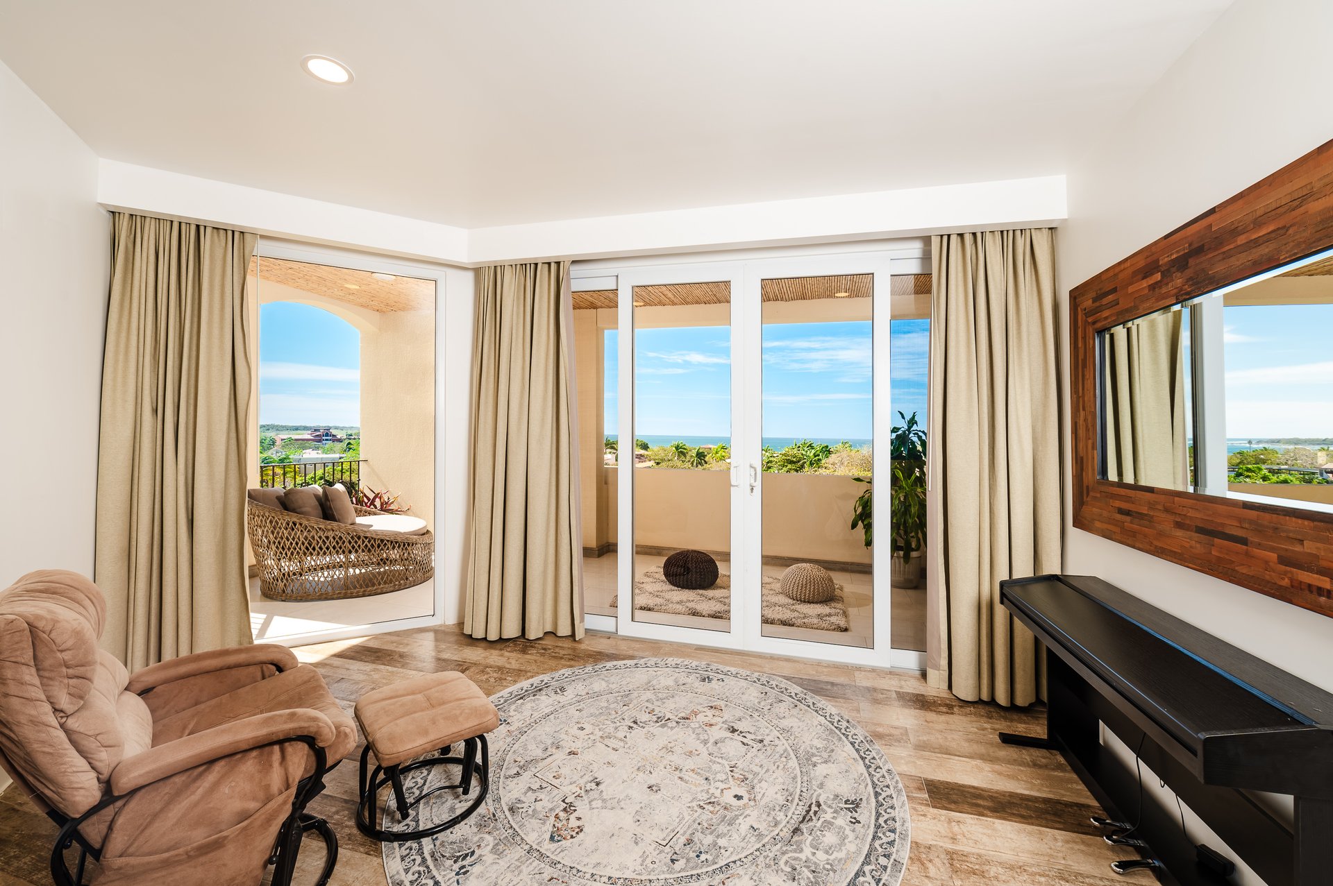 Penthouse 32 | Luxury Ocean-View Condo at Peninsula Langosta
