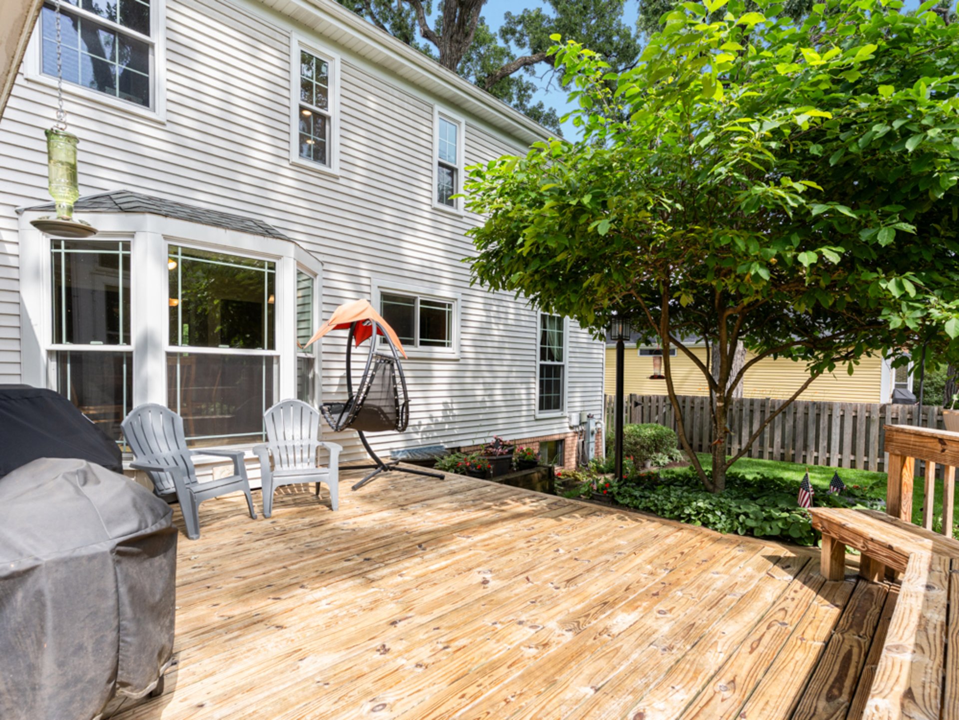 1235  Pin Oak Court