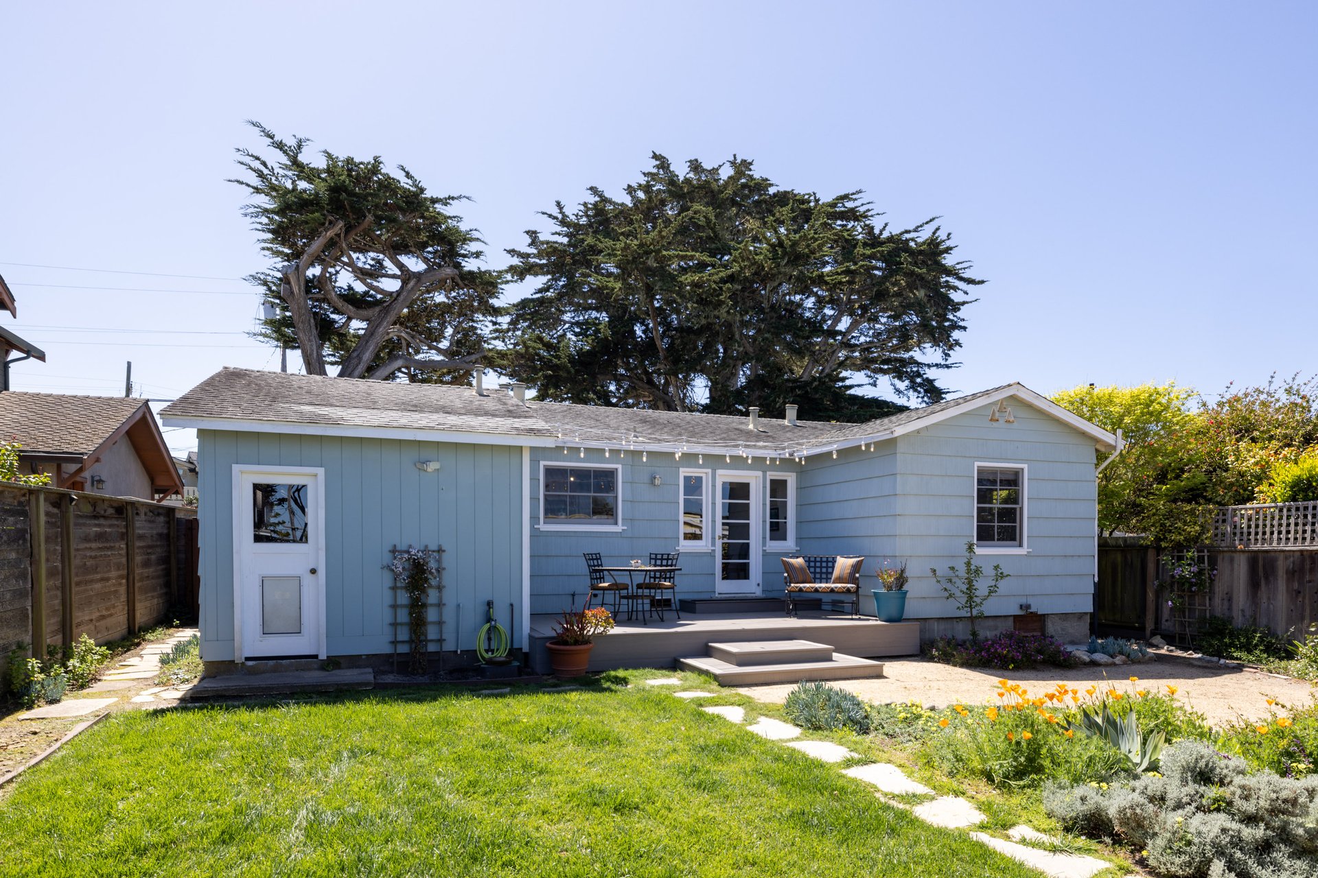 Charming Pacific Grove Cottage