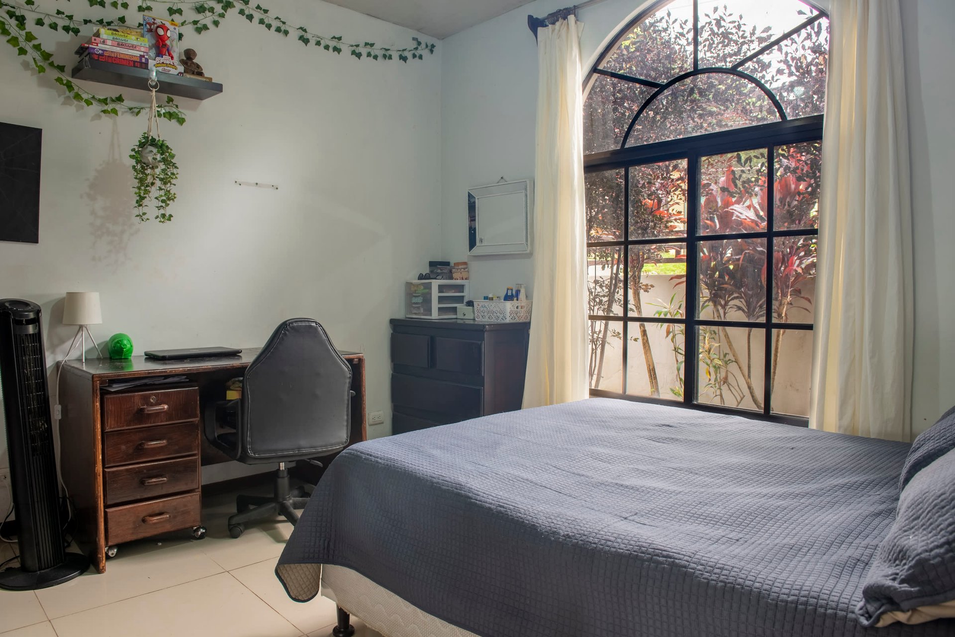 Costa Rican Gem: Spacious 4BR Home with Fruit Trees, Fully Furnished
