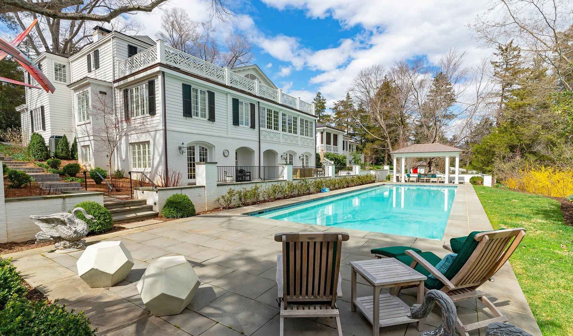 260 Farmington Dr