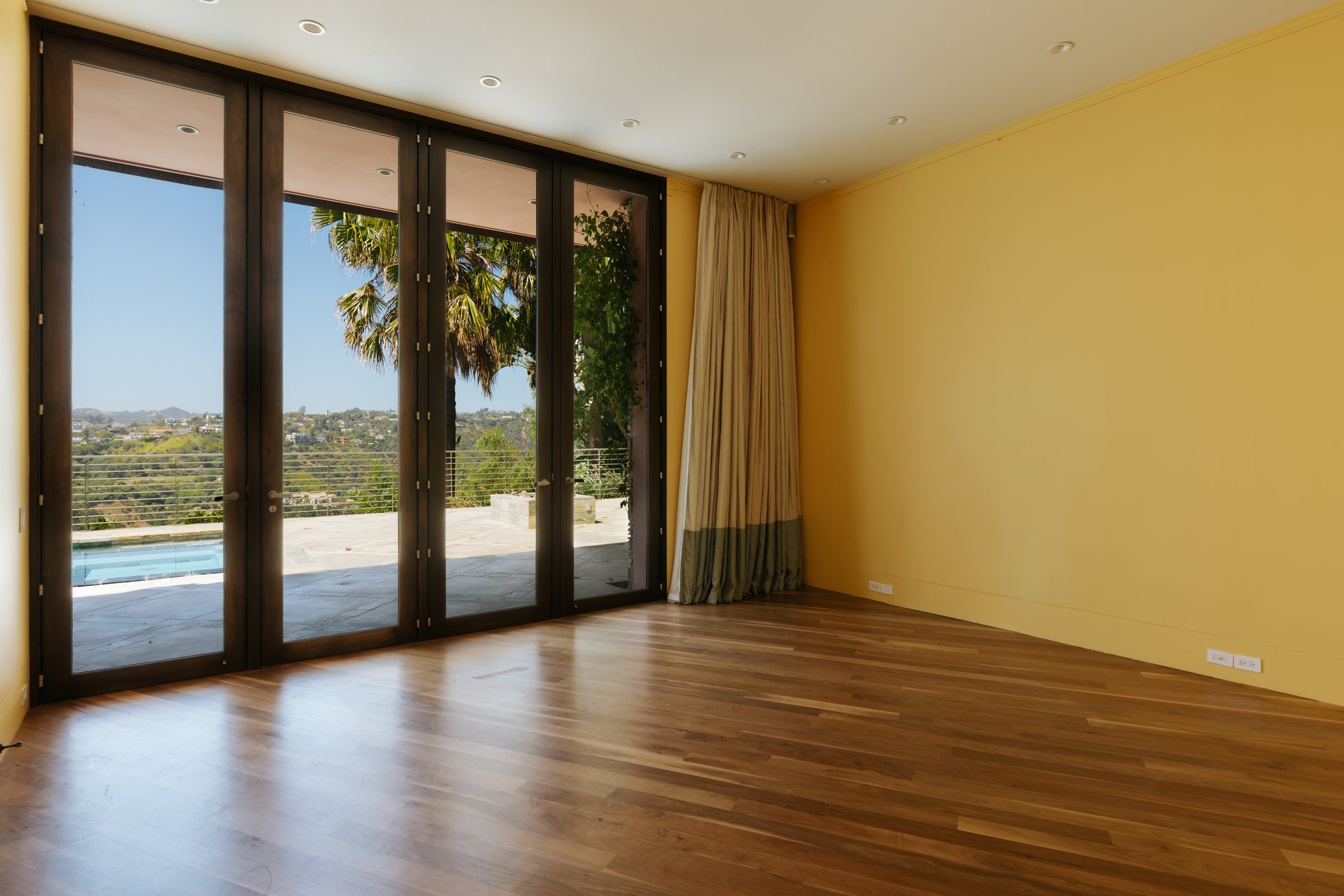 1111 Bel Air Pl