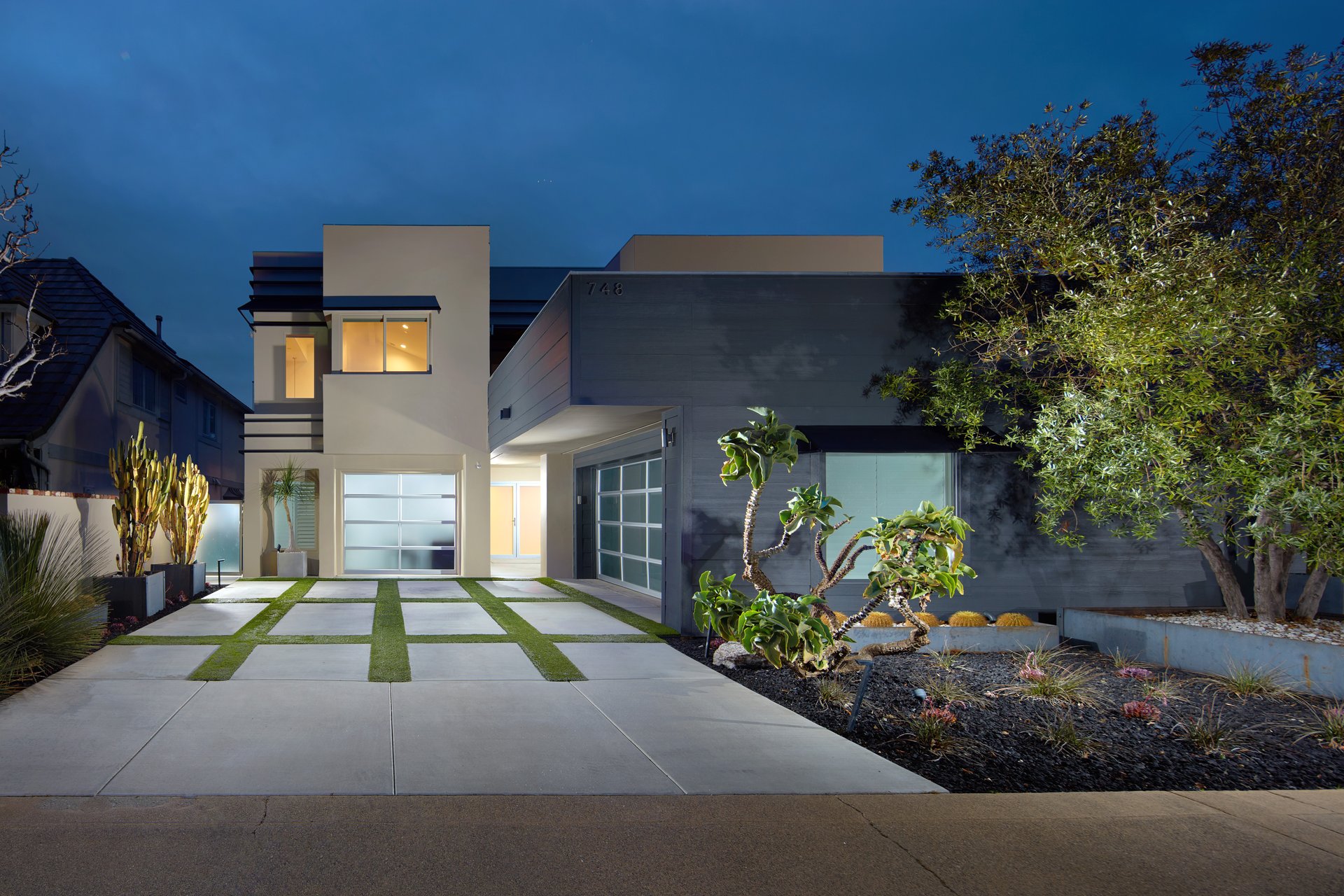 748 Harbor Island Drive