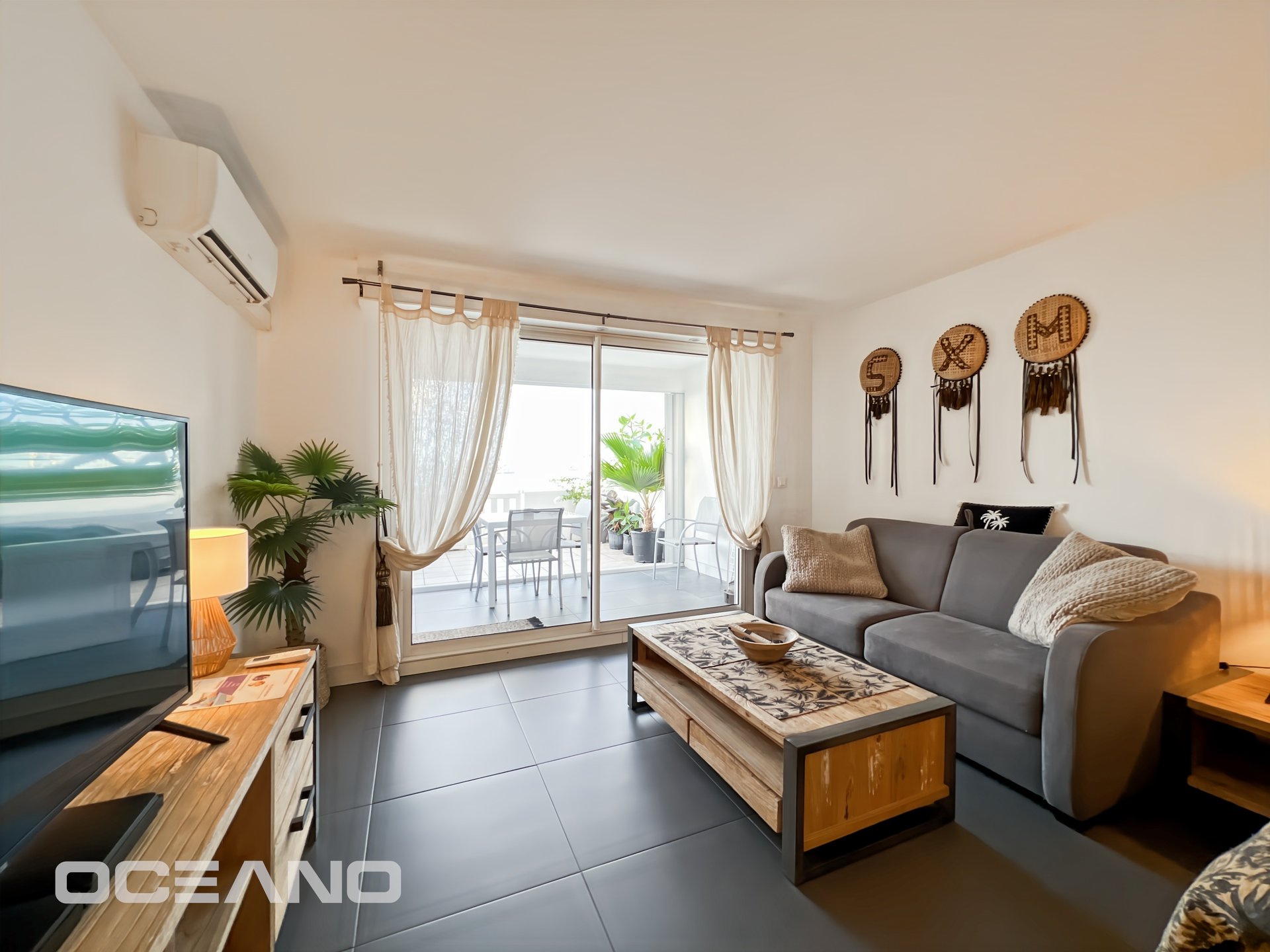 Sea View Apartment with Terrace & Pool
