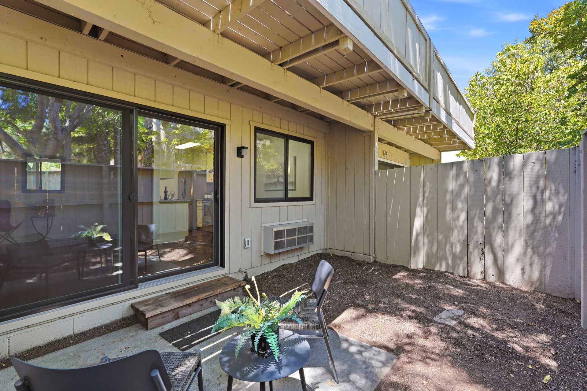 936 Kiely Boulevard, Unit B