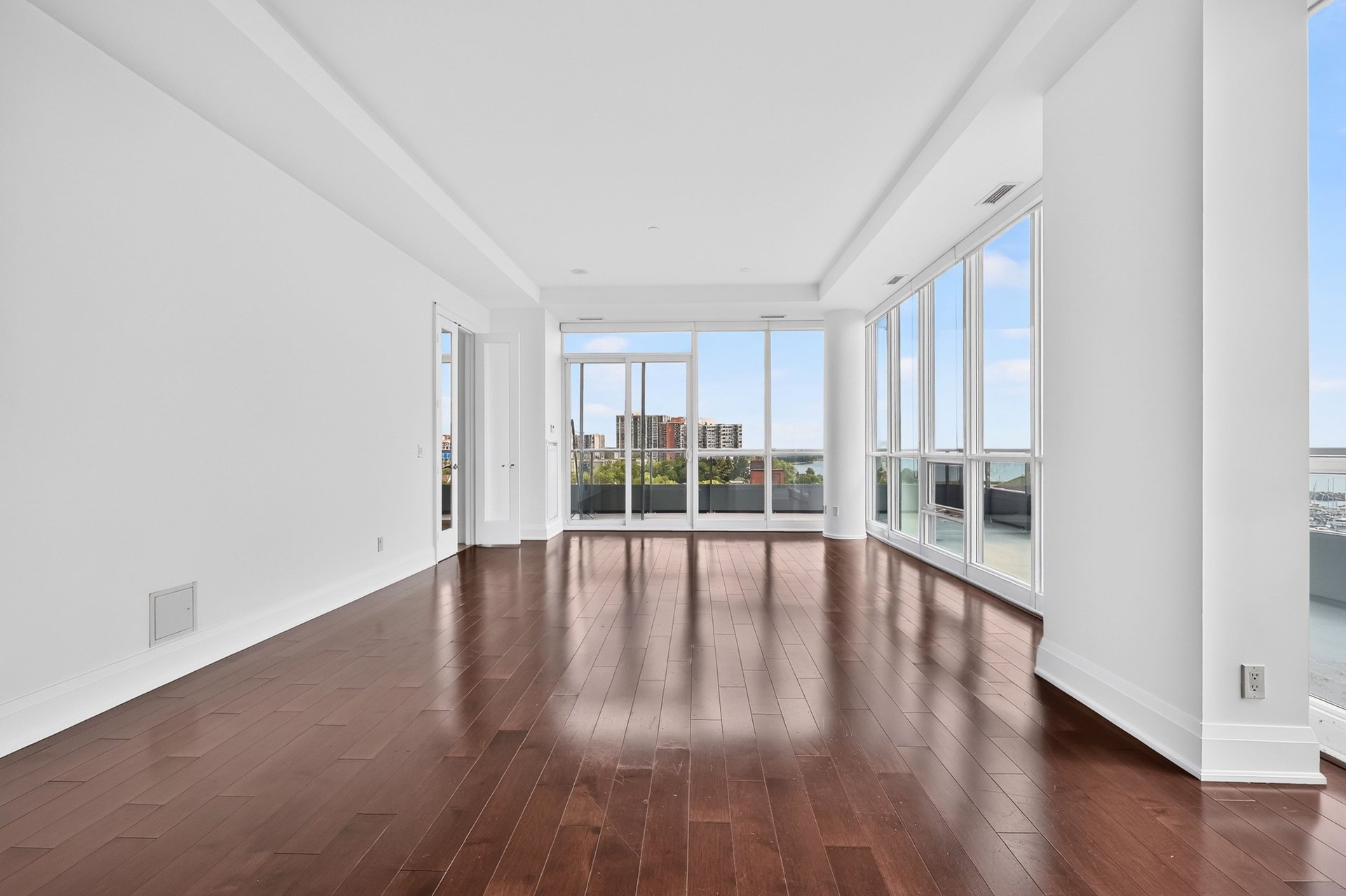 808-11 Bronte Road, Oakville