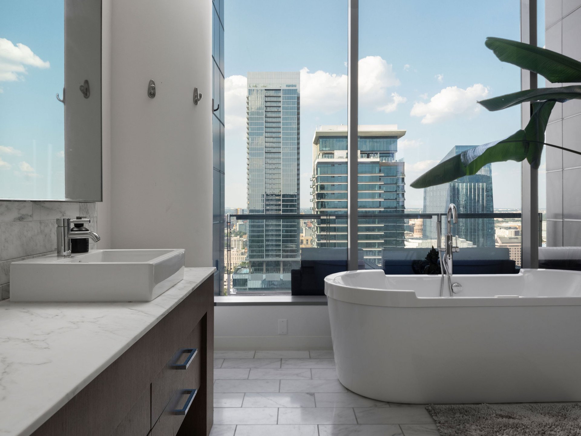210 Lavaca Street #3504 