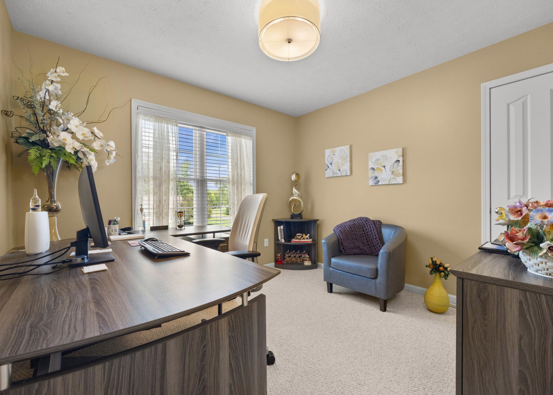 Updated Webster Colonial with Modern Style, Outdoor Living & Cul-De-Sac Location