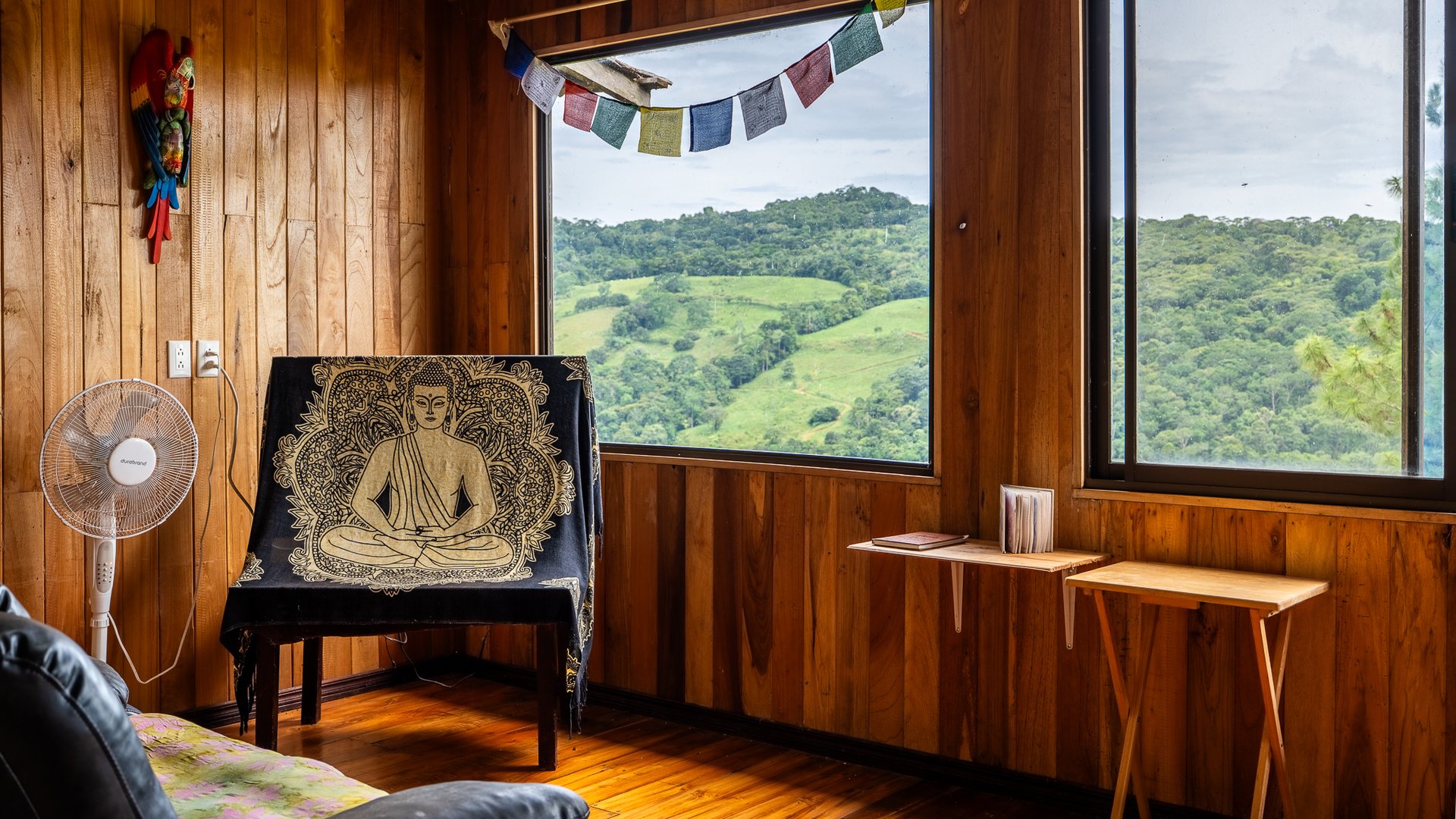 Mountain Home with Guest Cabin & Additional Building Site Near Nauyaca Waterfalls
