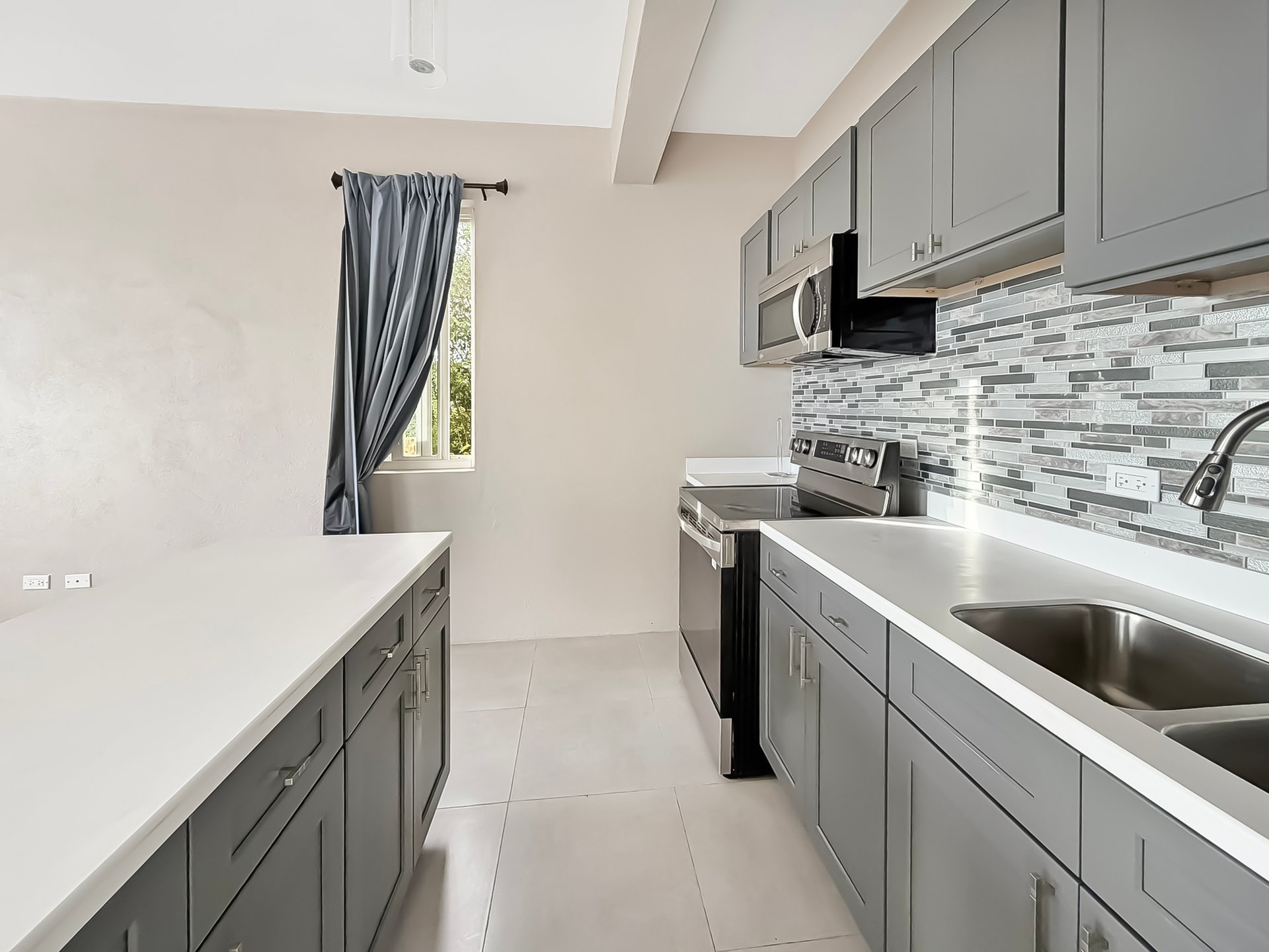 987 Butu Mountain 1 Bedroom Apartment