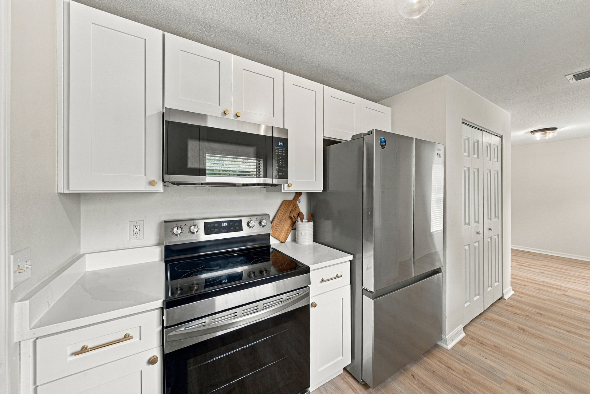760 NW 52ND AVE