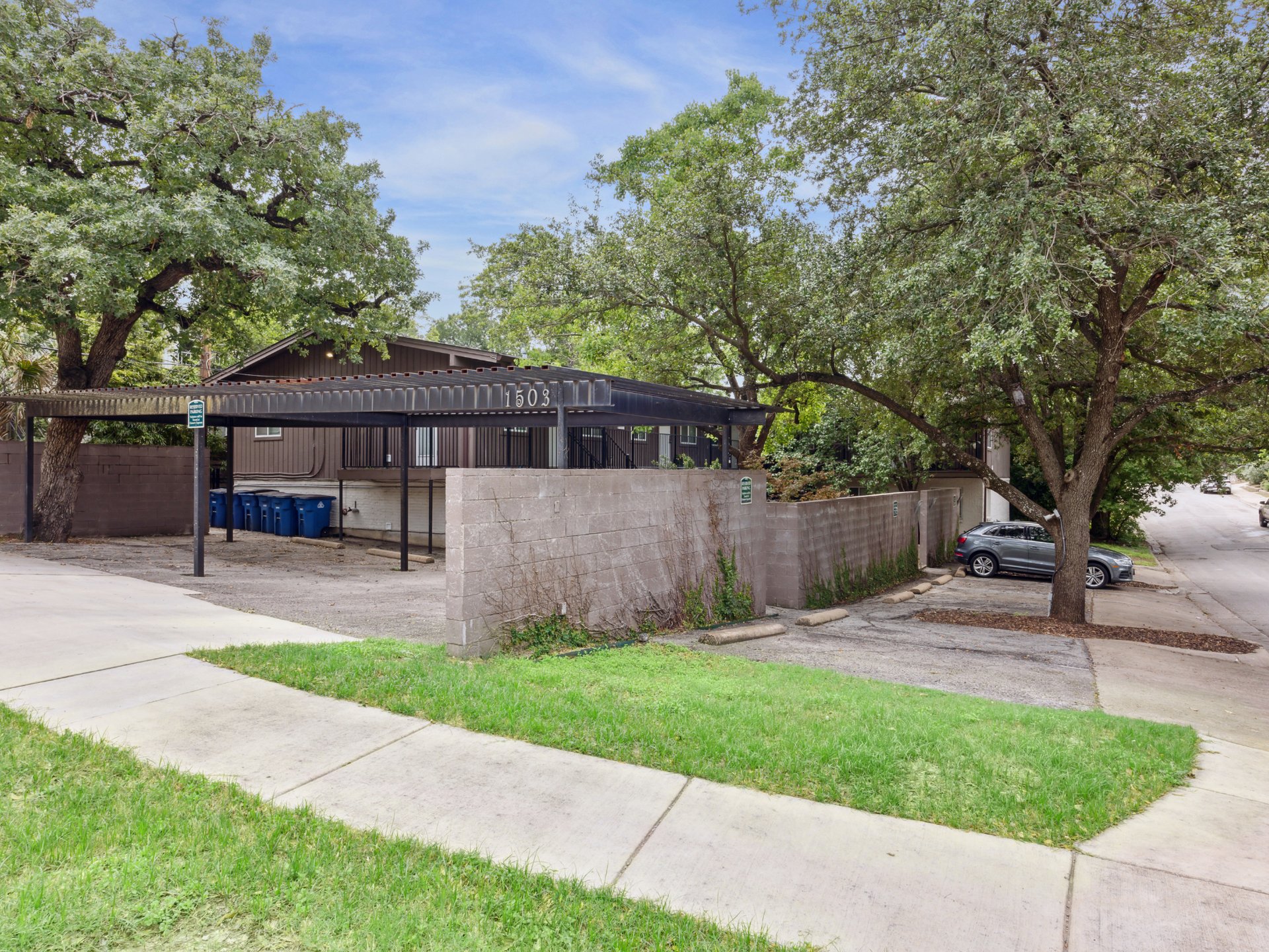 1503 W. 9th Street #204