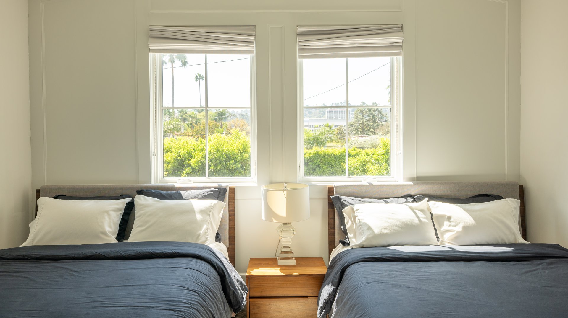 10439 Valley Spring Ln, Toluca Lake
