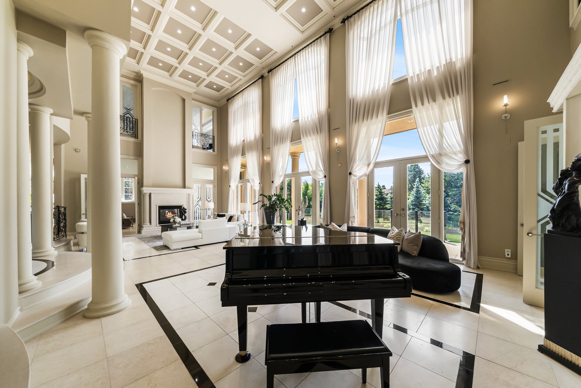 The Grand Palazzo Cachet