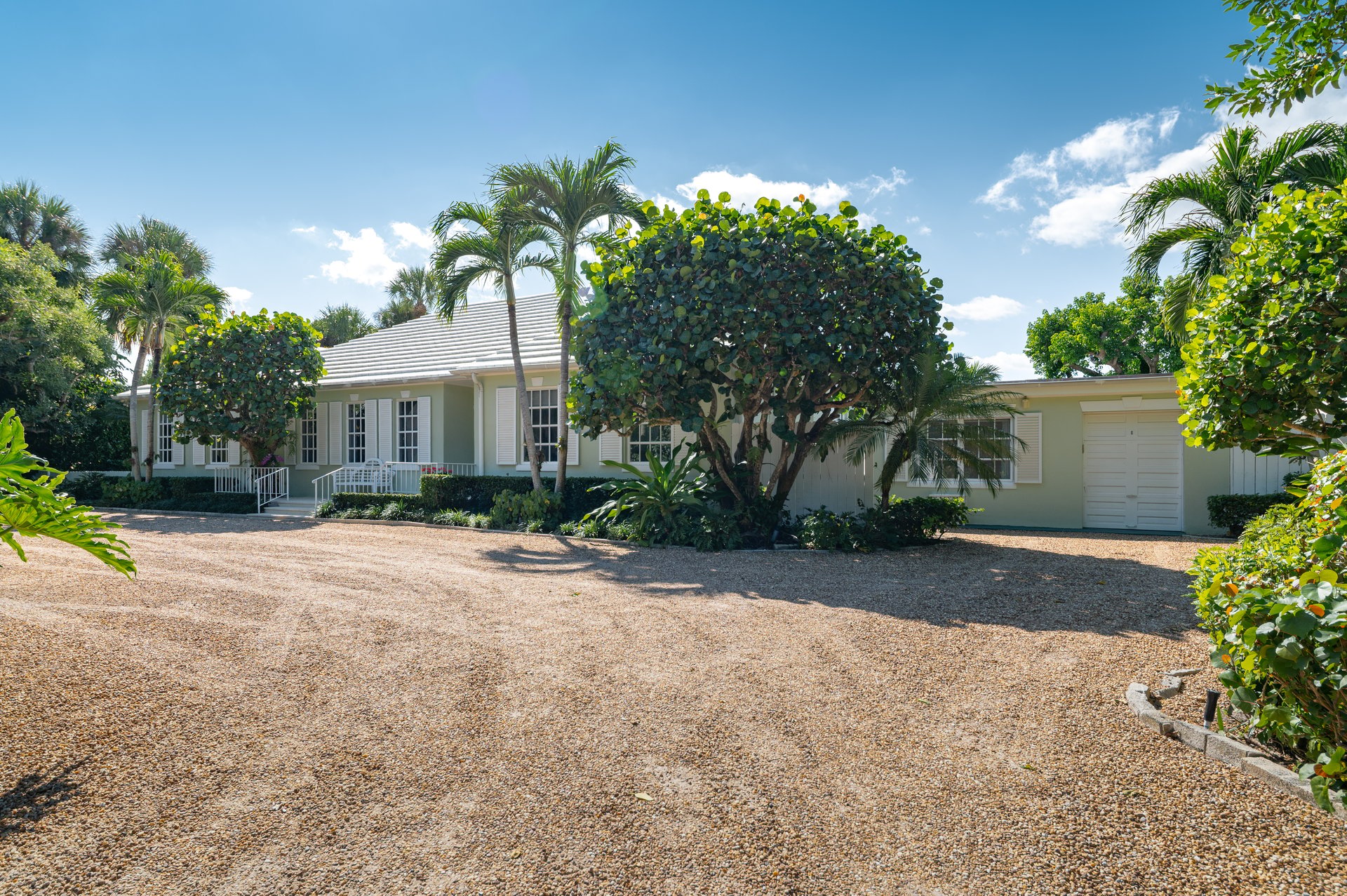 18 Gomez Rd