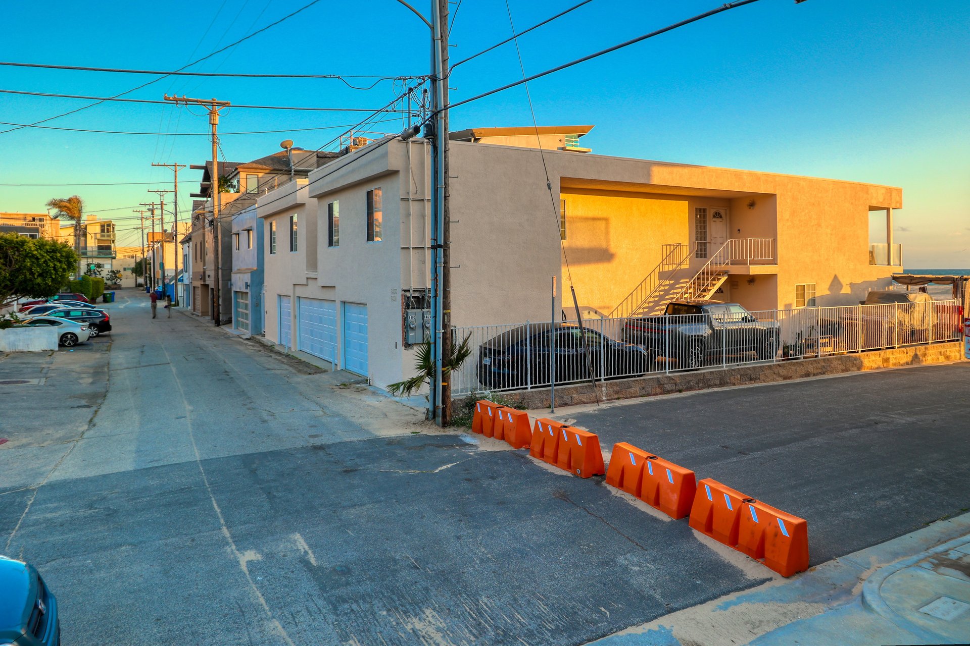 6401-6405 Ocean Front Walk