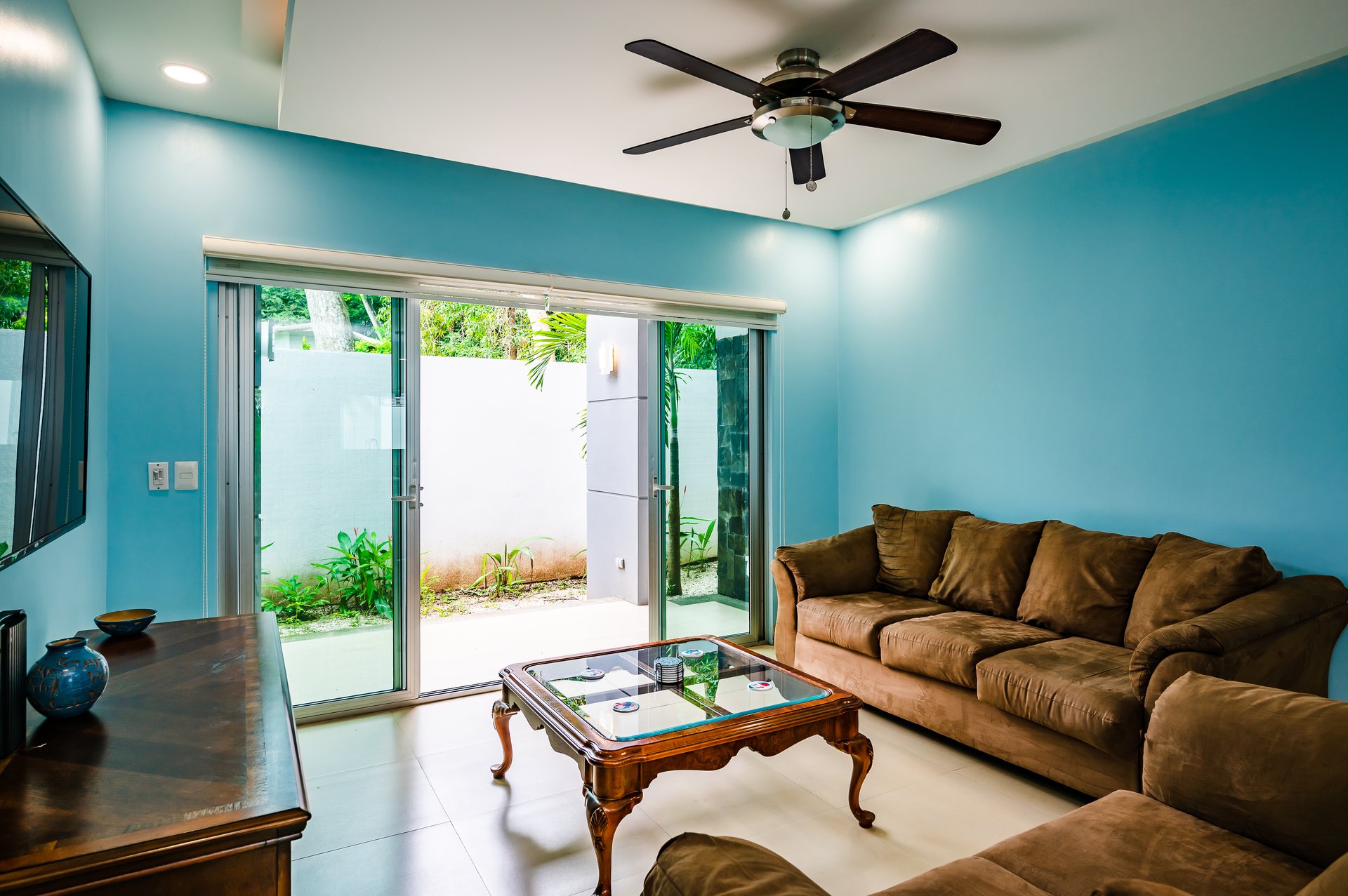 Casa Blanca 2 | Gorgeous 2 Bedroom Condo Close To The Beach!
