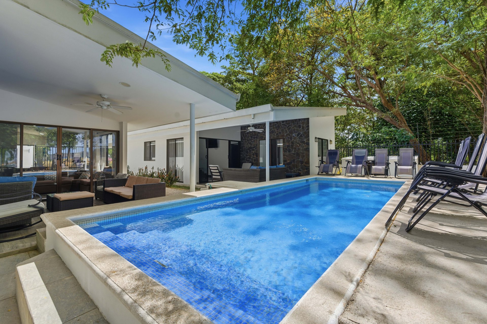 Three Mermaids | Beachfront 10-Bedroom Pod-Style Residence with Pool in Playa Flamingo