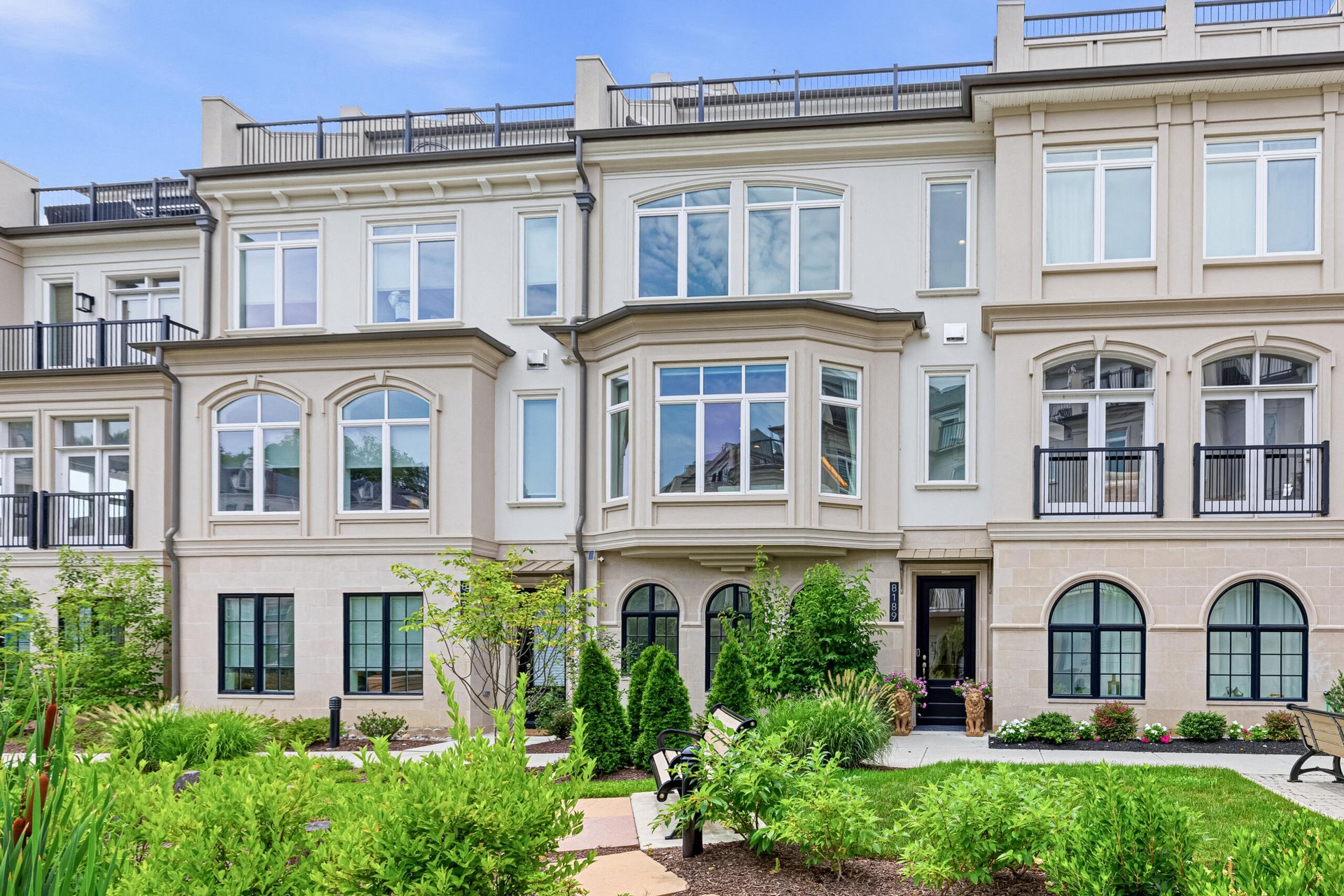 8189 River Rd, Bethesda MD 20817