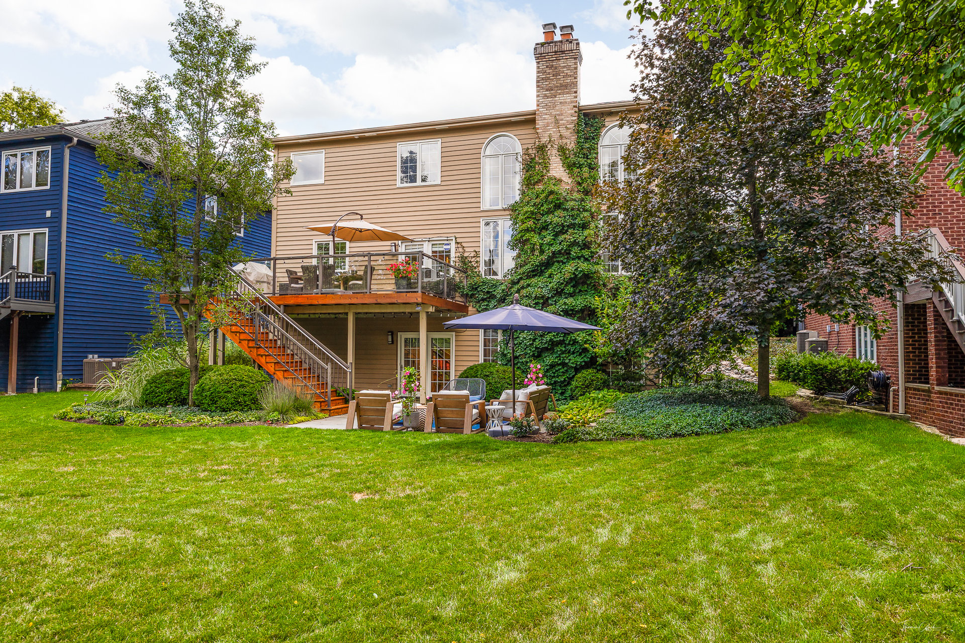 1950 Elmore Ave, Downers Grove