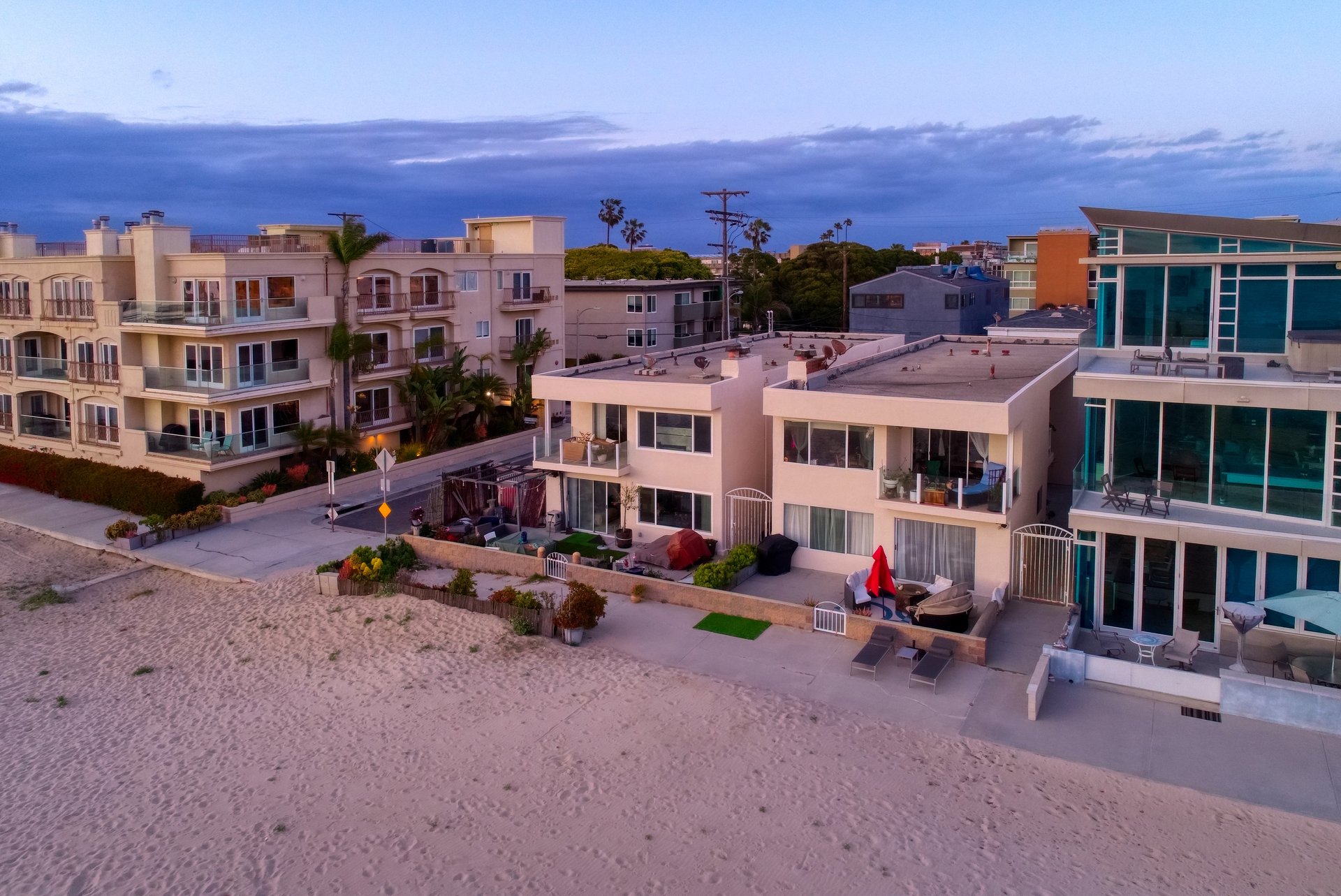 6401-6405 Ocean Front Walk