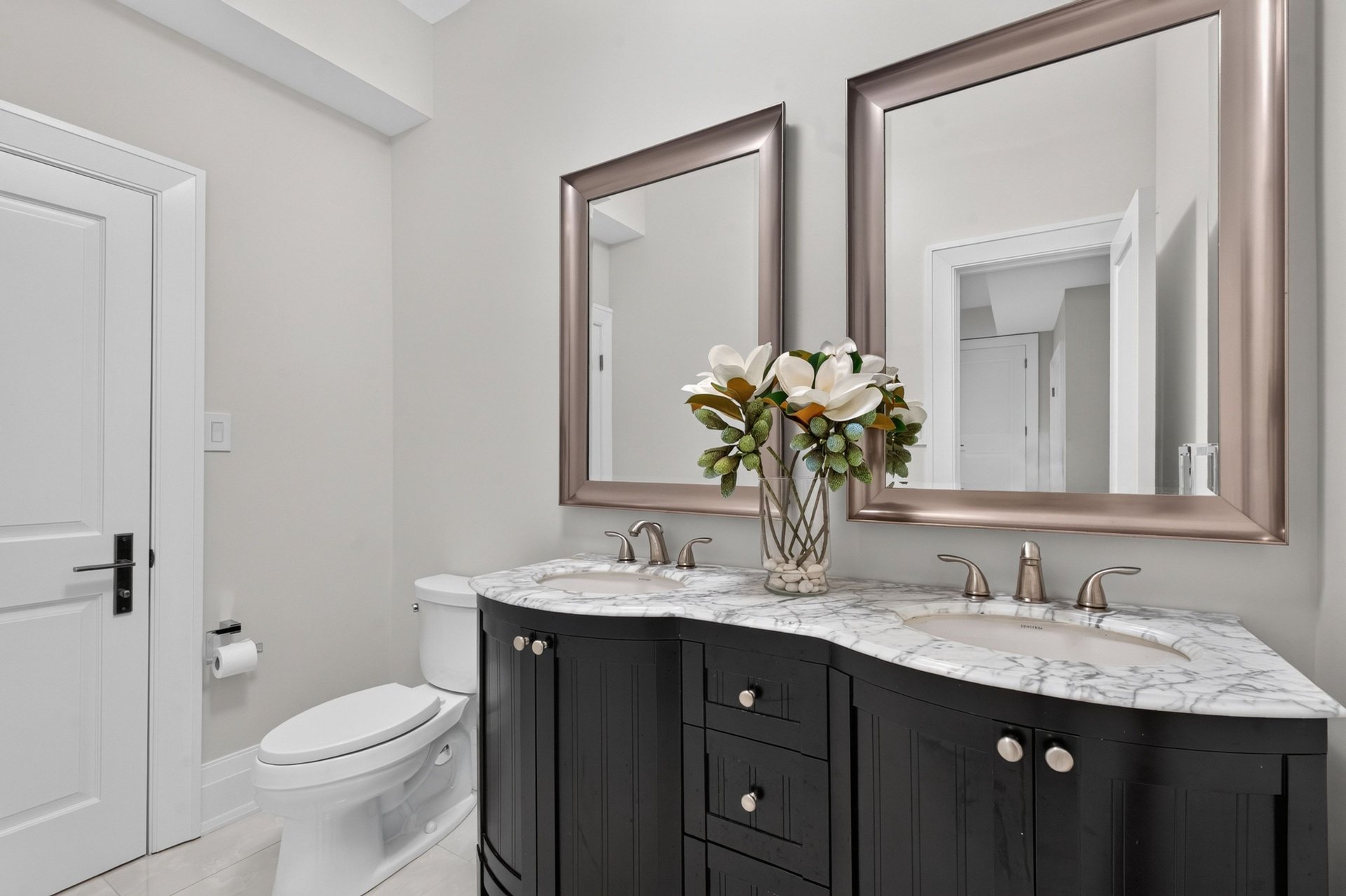 Fully Renovated Designer Residence