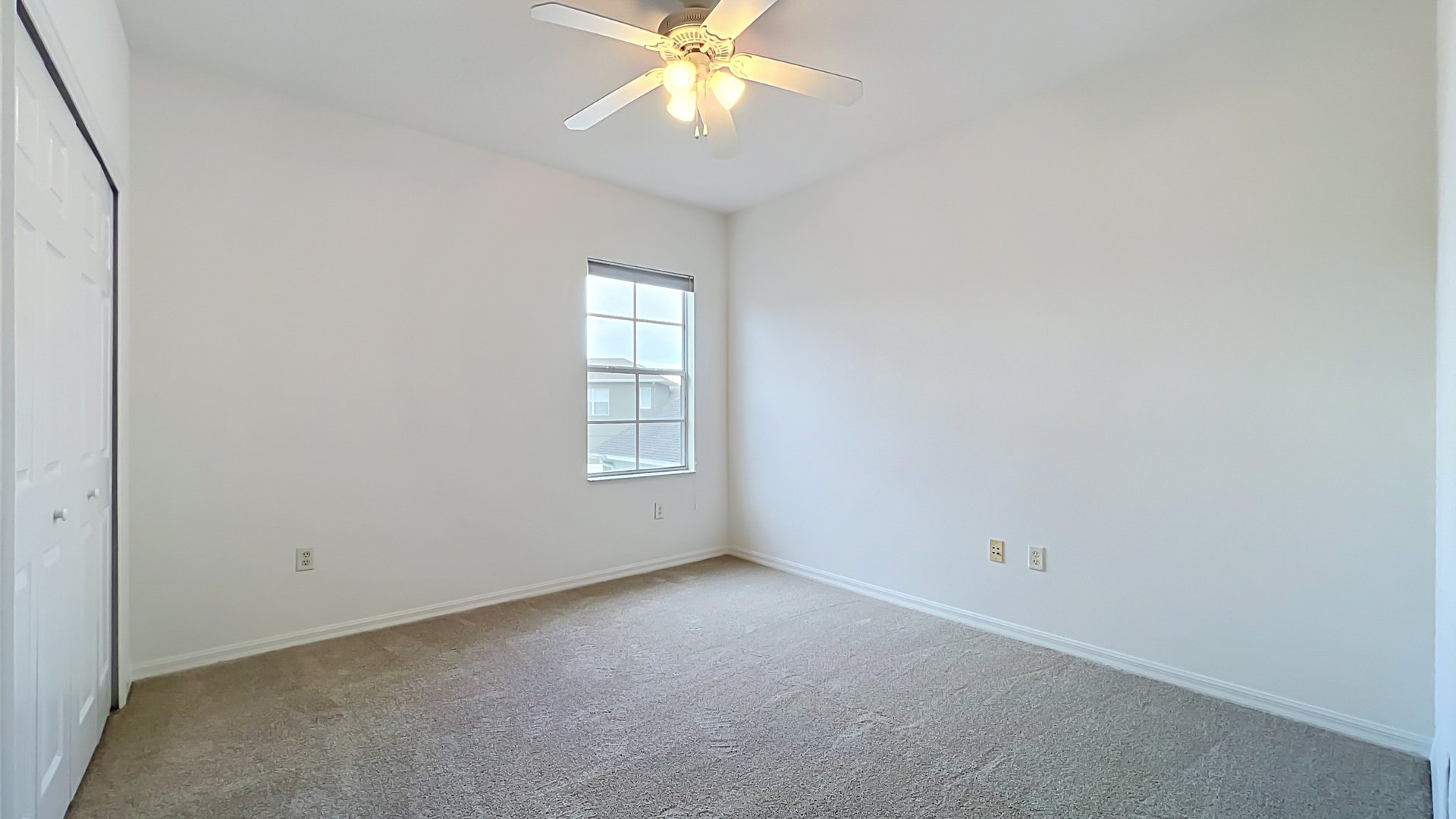 Orlando Vista Lakes 5-Bedroom 4-Bathroom Home and Lifestyle
