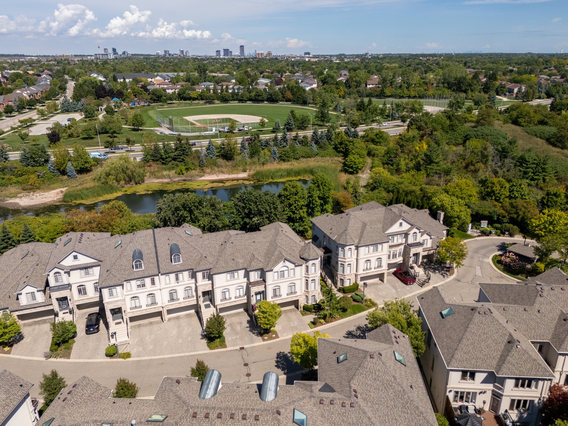30-2400 Neyagawa Boulevard, Oakville