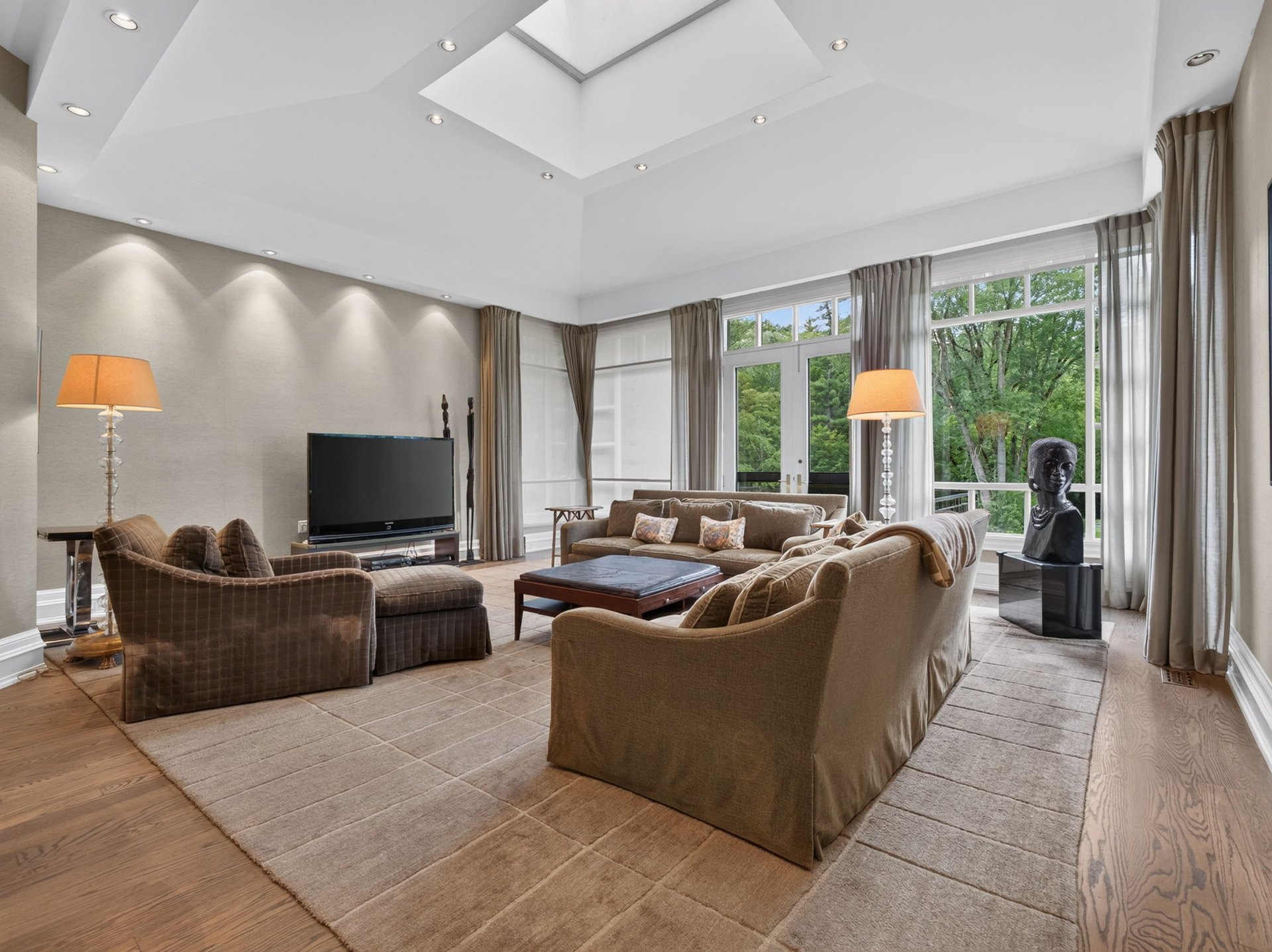 Timeless Transitional Architecture