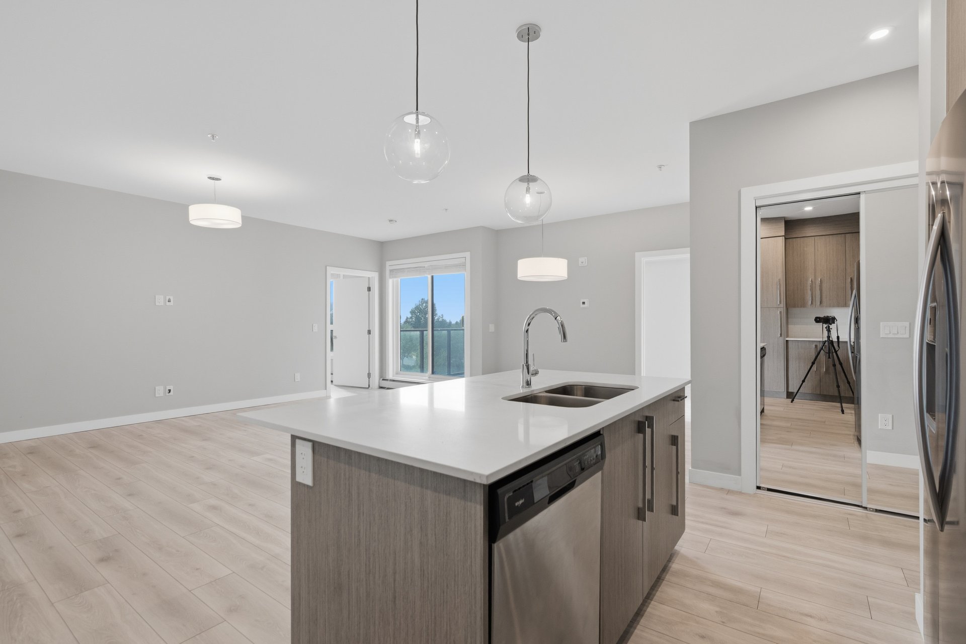 383 Smith Street NW Unit: 402