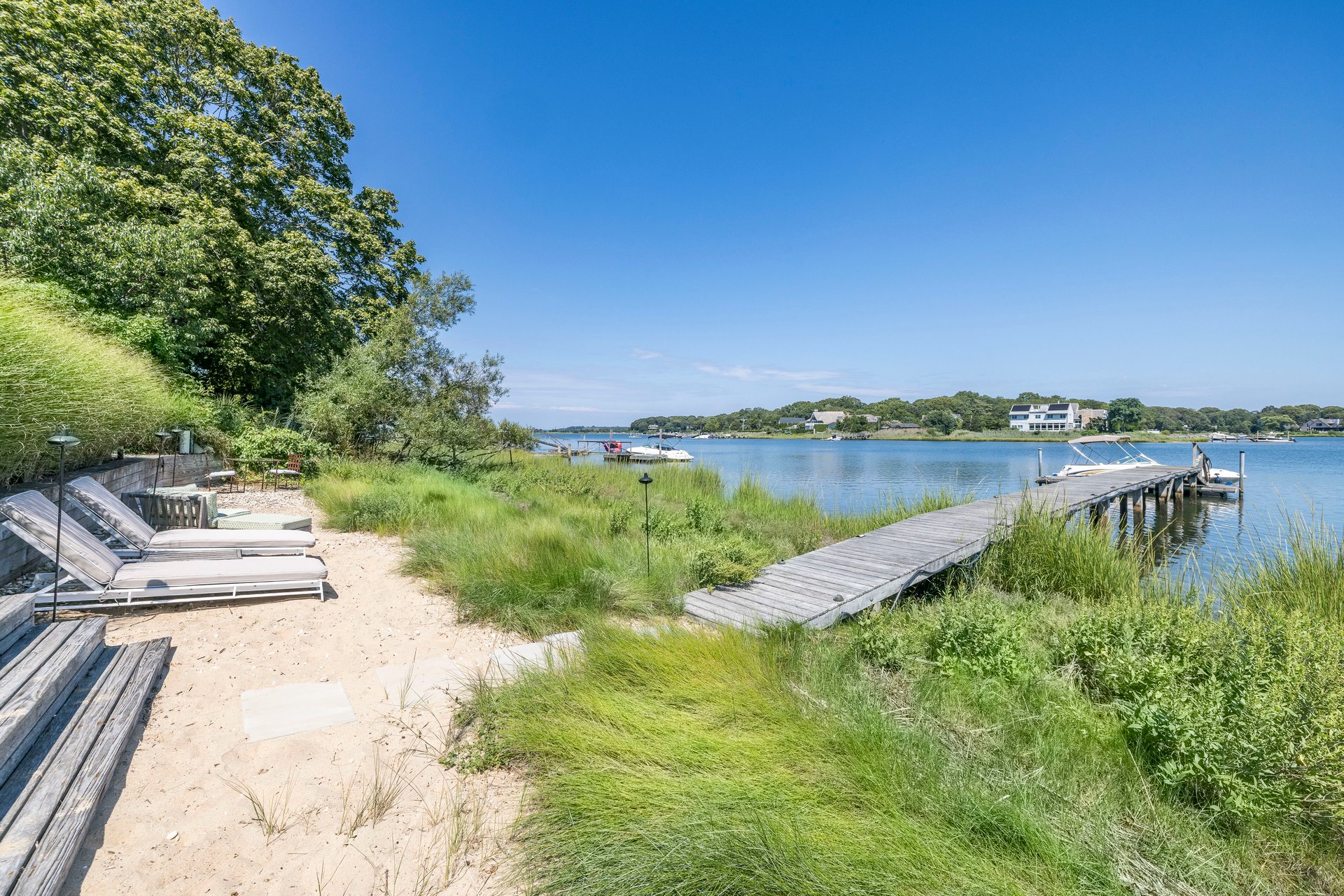 3 BayView Rd