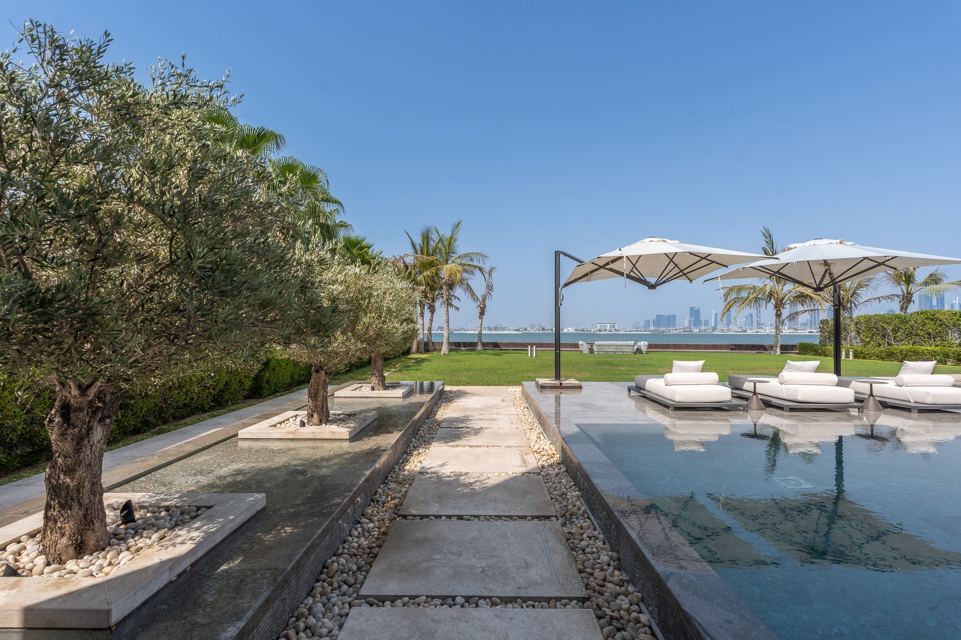 Jumeirah Bay Island Villa