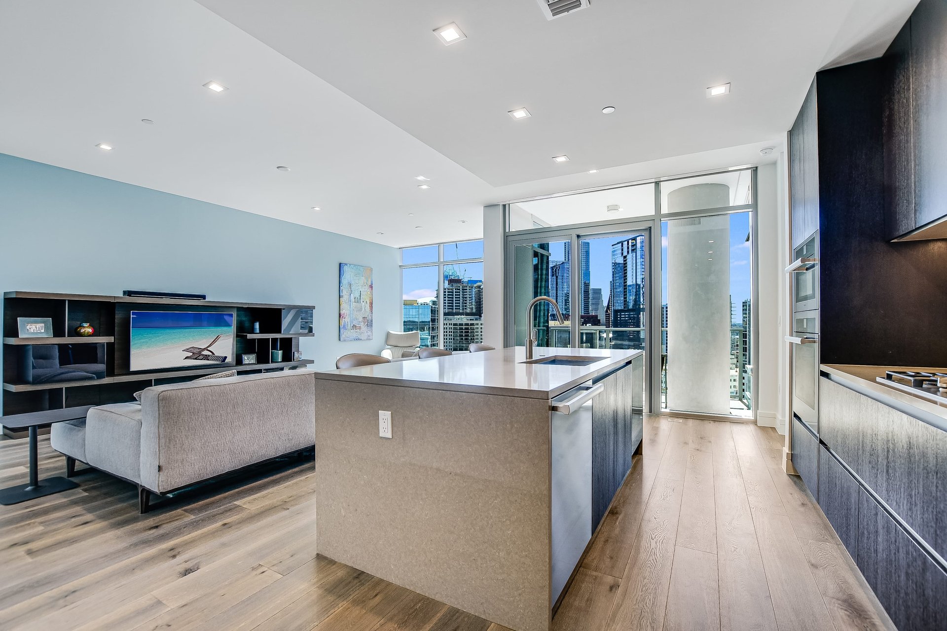 Fifth & West, 1405