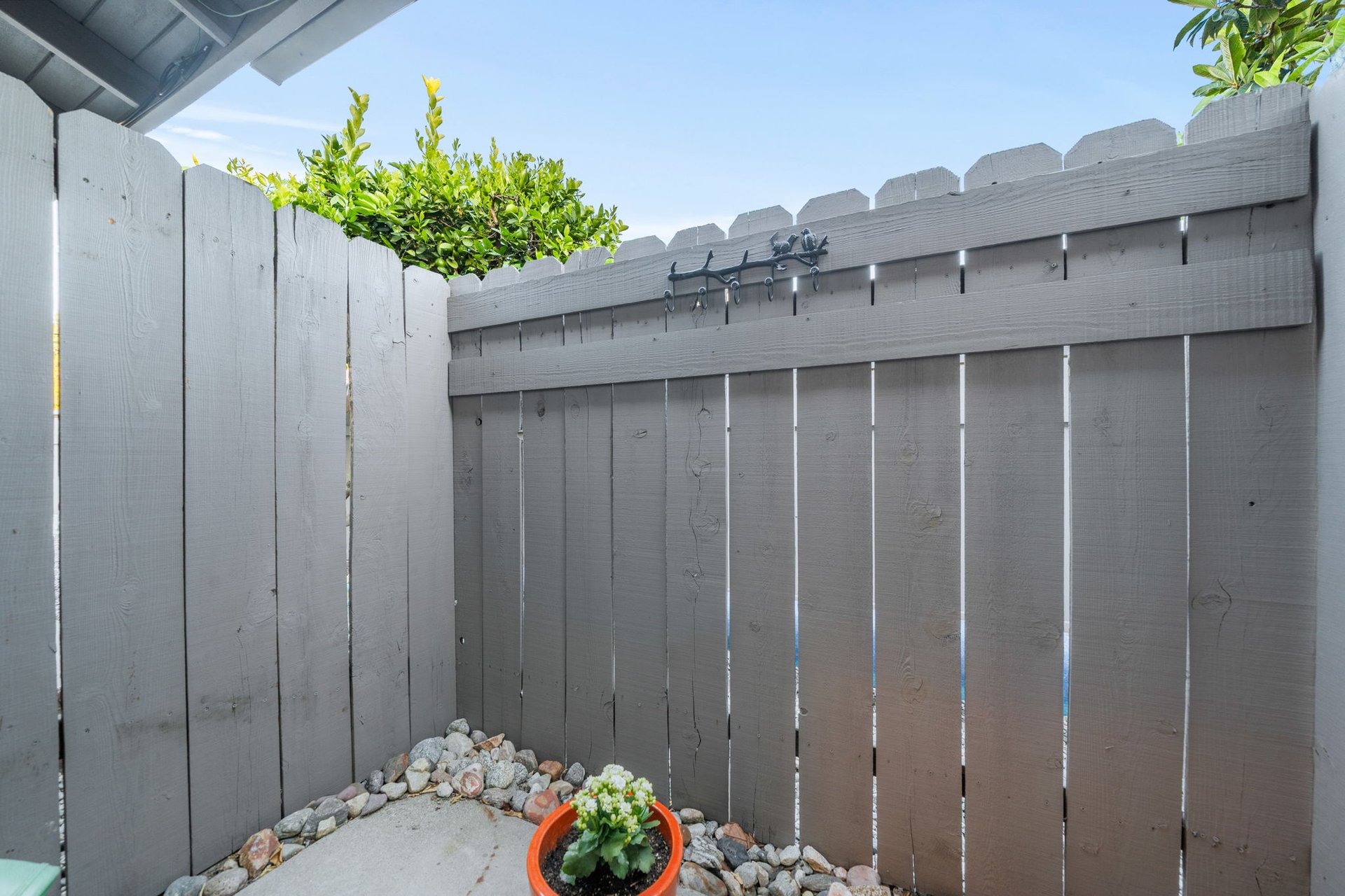 2128 N Villa Maria Road