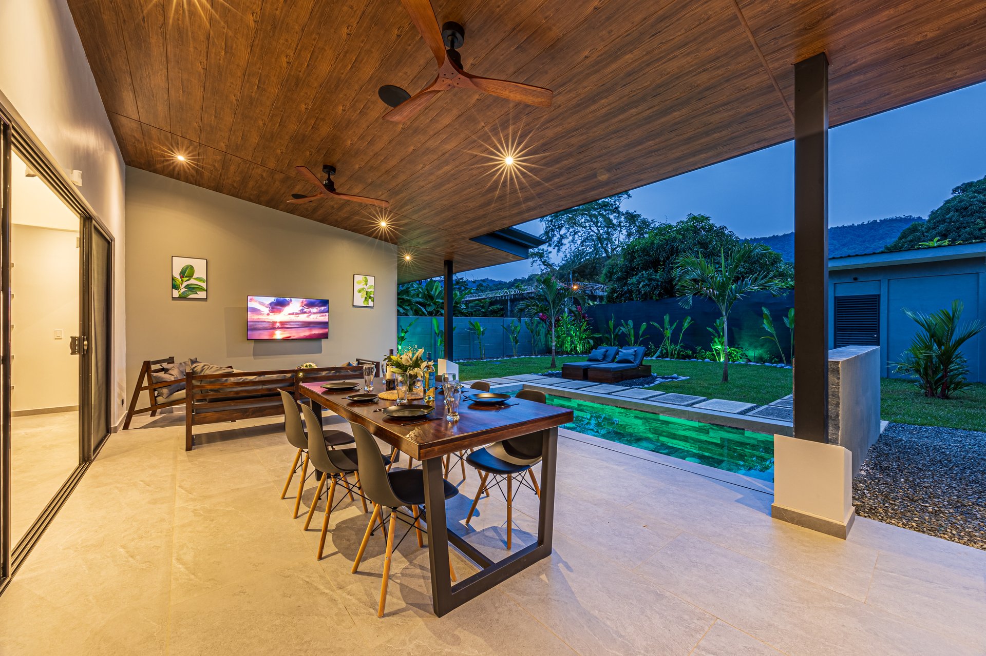 Tropica House a Luxurious Oasis in the Heart of Uvita!