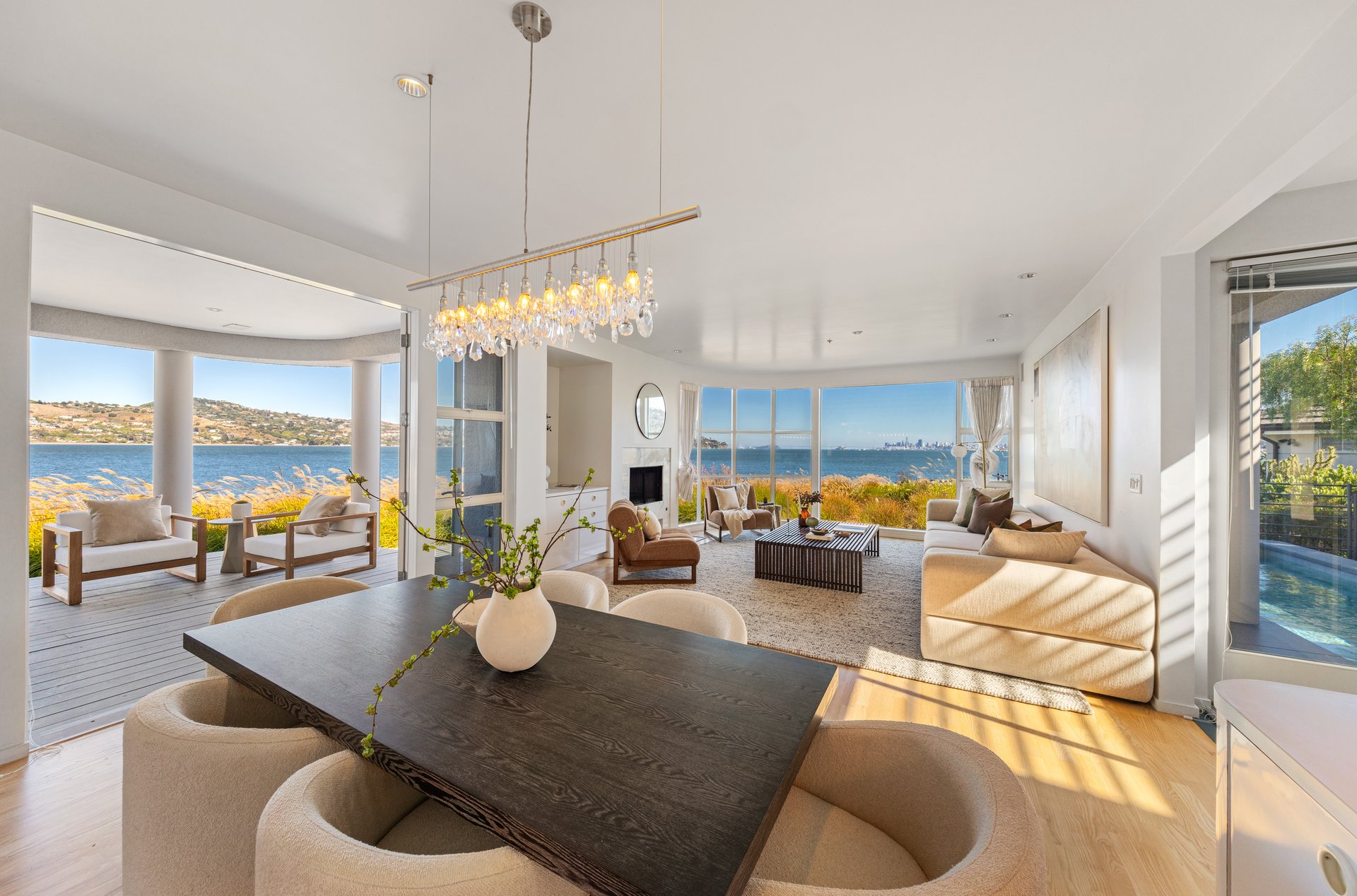 Sweeping Views Across the Bay