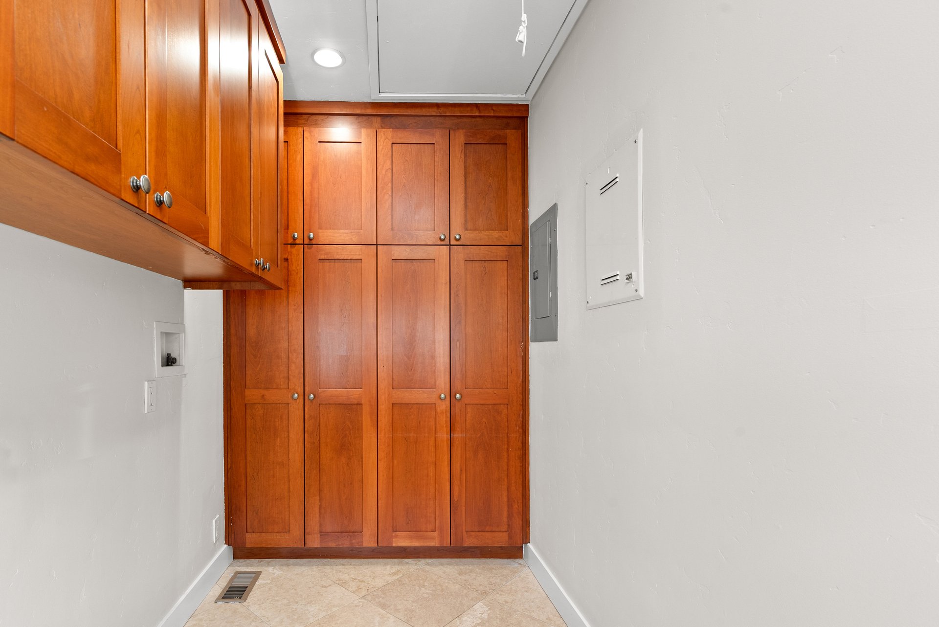 247 Marchmont Dr