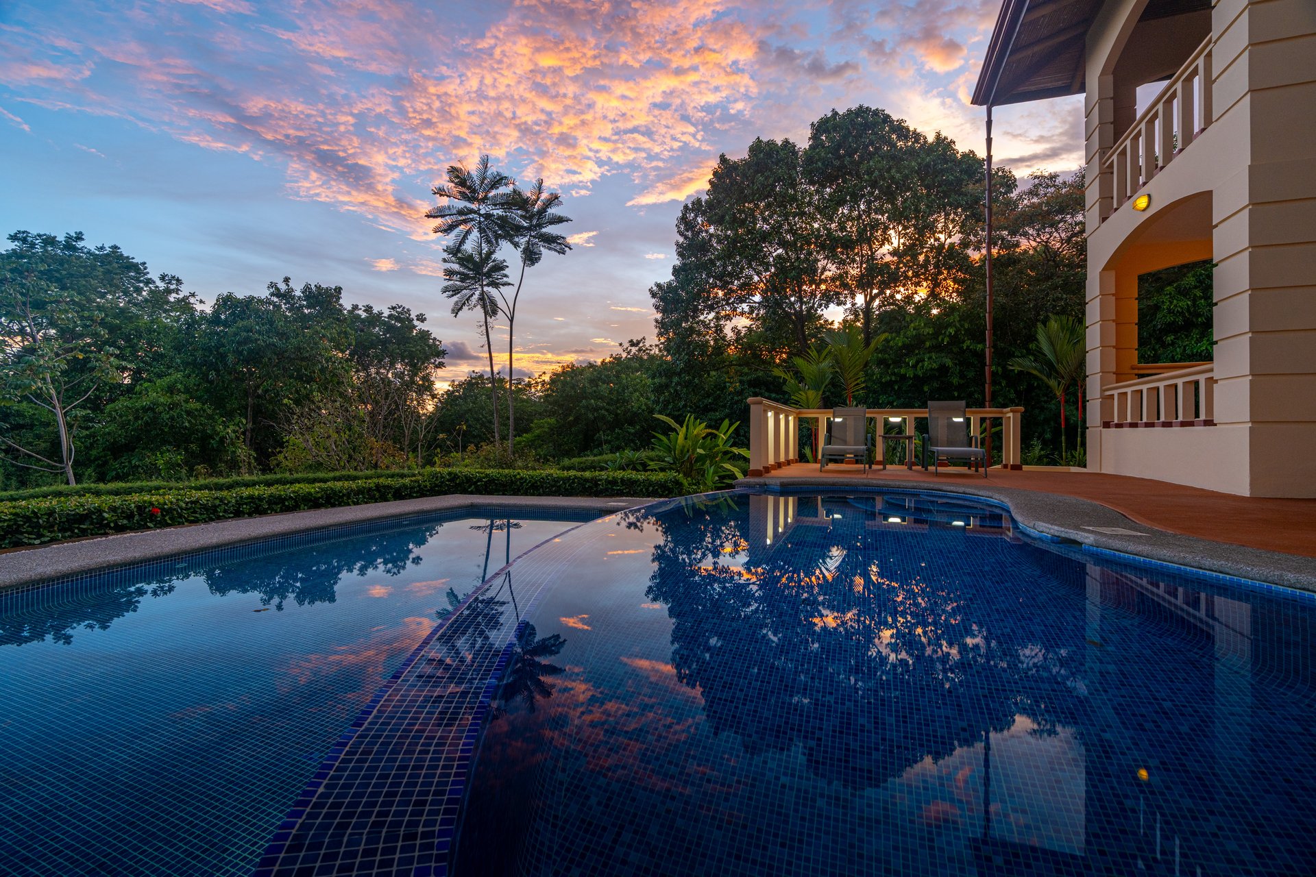 Classic Luxury at Casa Ceiba, Coastal Ocean View 4 Bedroom Home Near Uvita