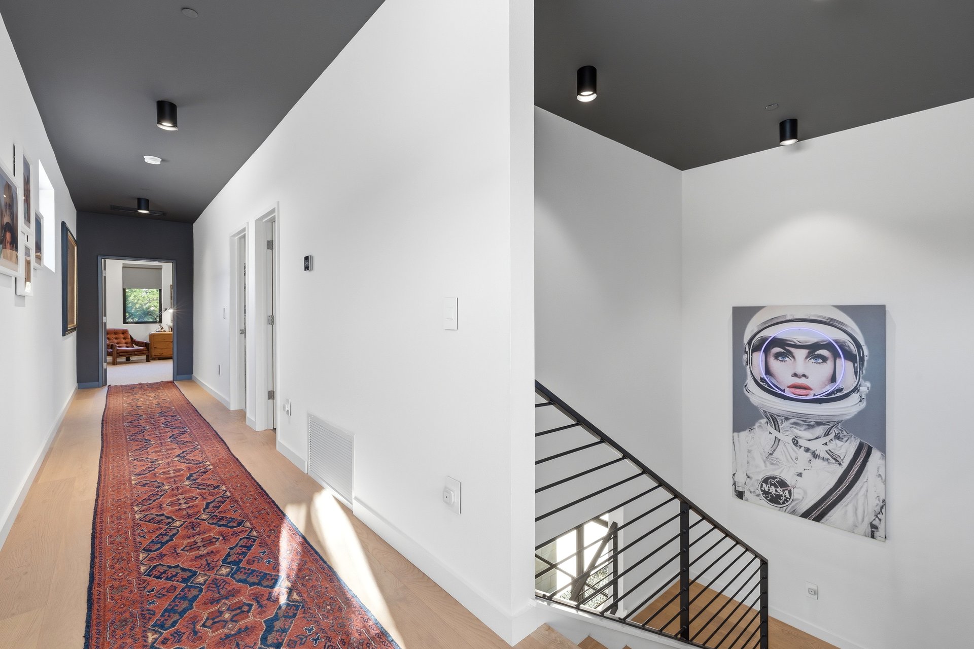 West Lake Hills Modern Sanctuary