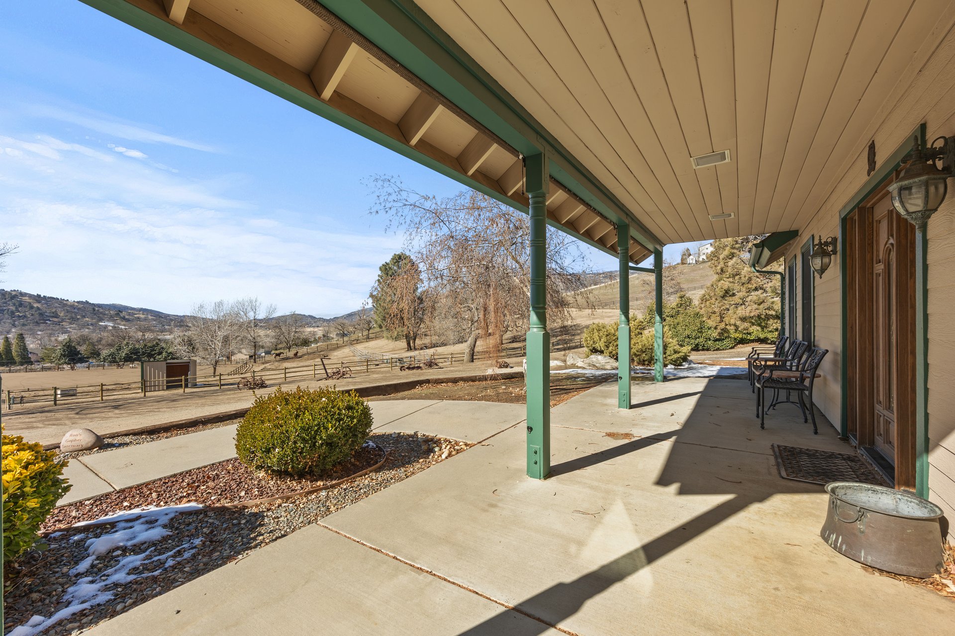Equestrian Estate in Bear Valley Springs: 25820 Skyline Drive